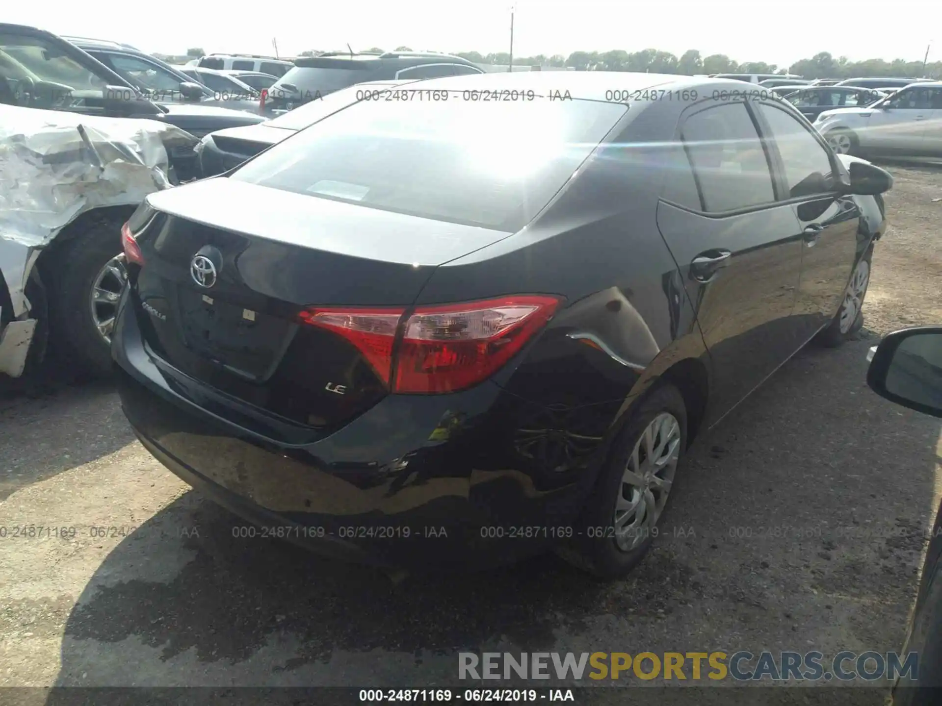 4 Photograph of a damaged car 5YFBURHE6KP942760 TOYOTA COROLLA 2019