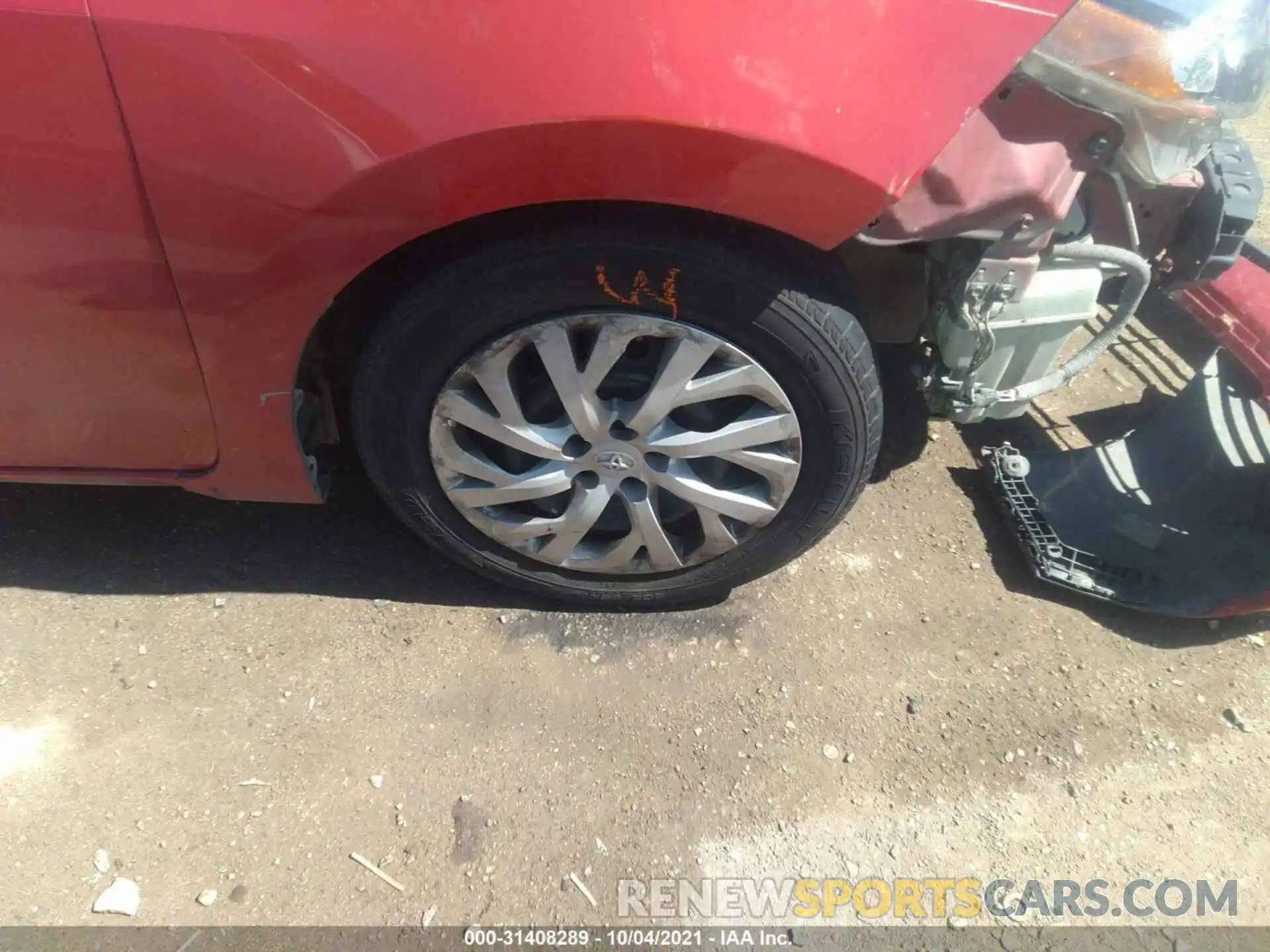 14 Photograph of a damaged car 5YFBURHE6KP942774 TOYOTA COROLLA 2019