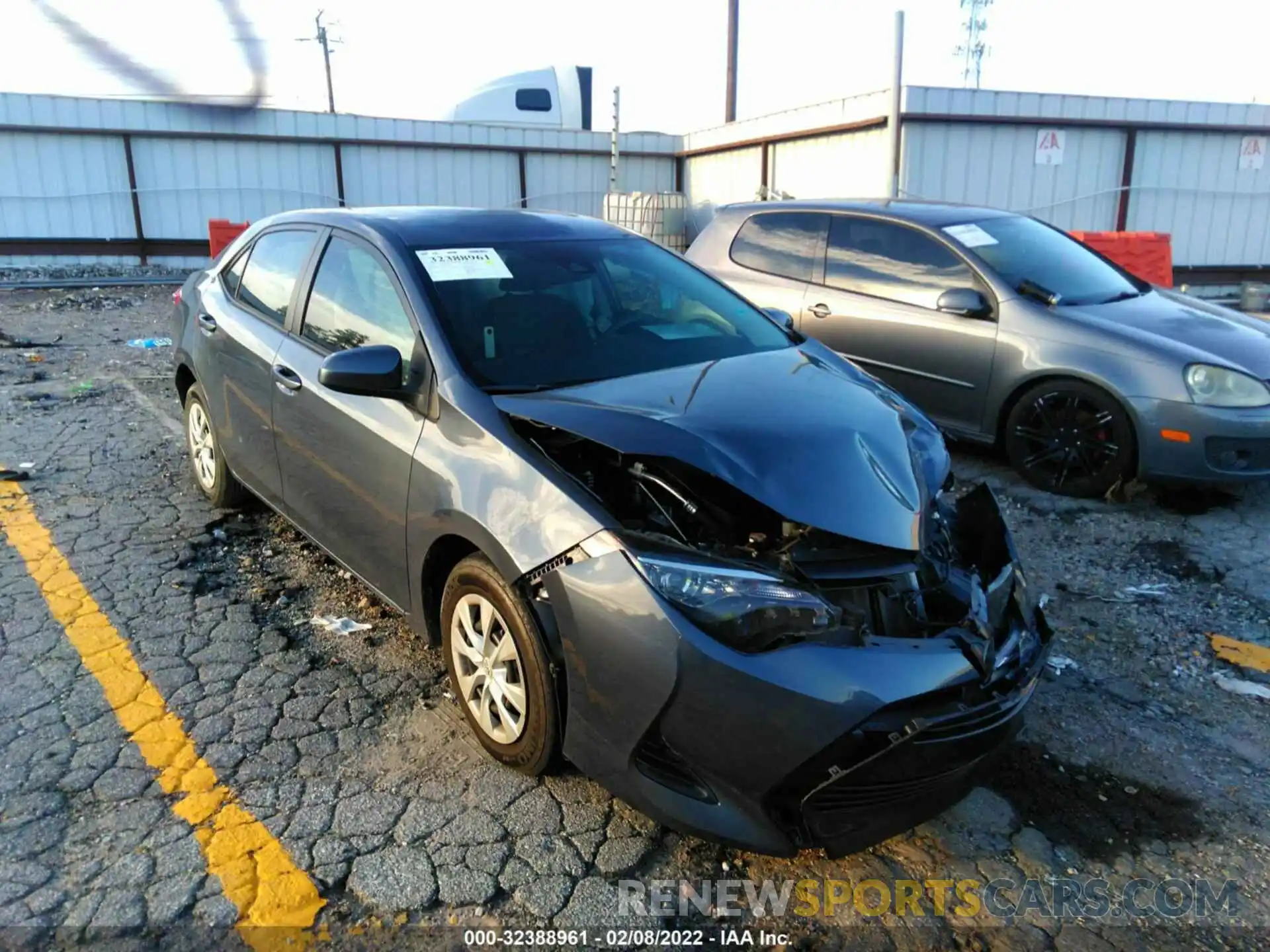 1 Photograph of a damaged car 5YFBURHE6KP943472 TOYOTA COROLLA 2019