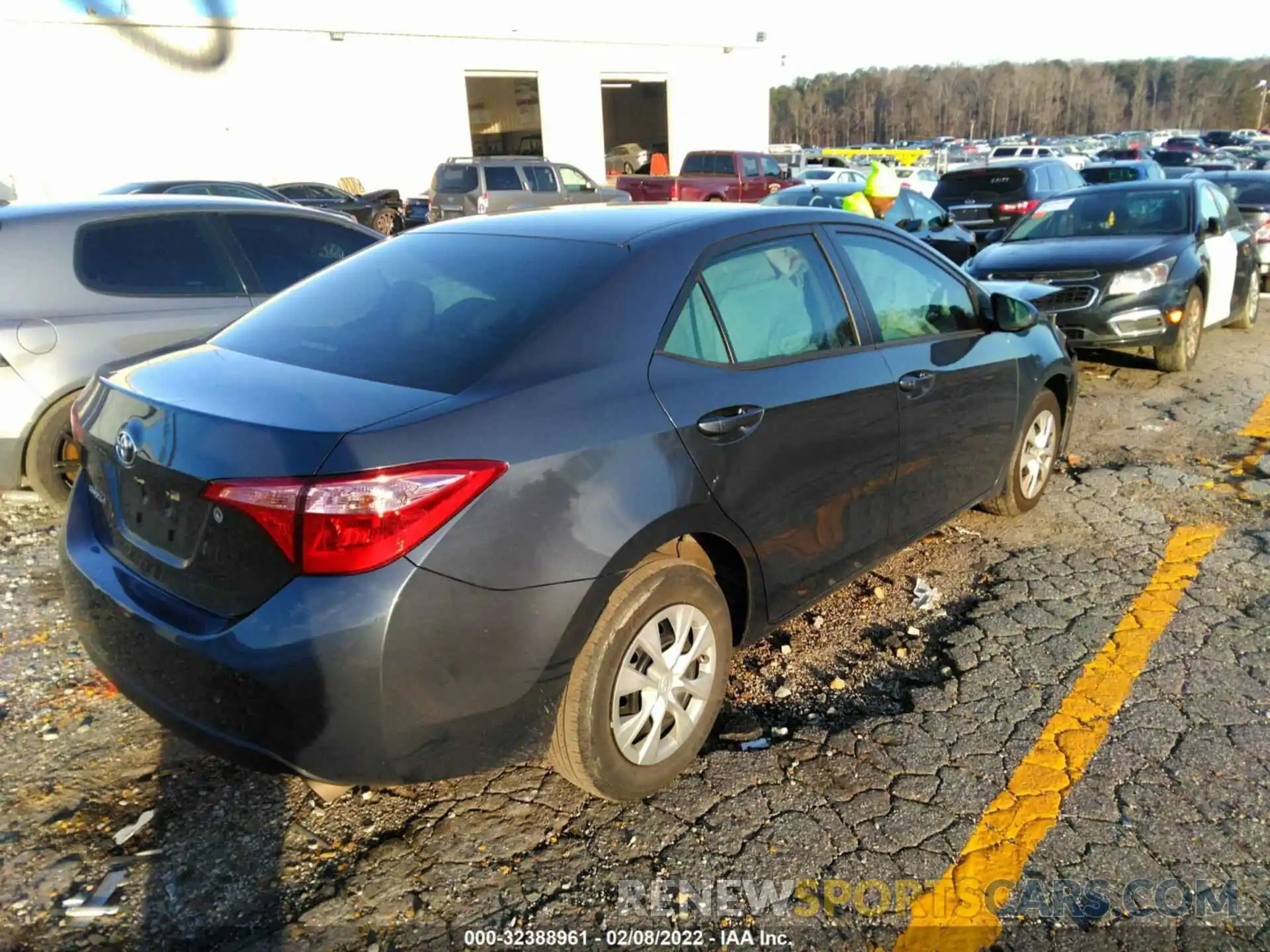 4 Photograph of a damaged car 5YFBURHE6KP943472 TOYOTA COROLLA 2019