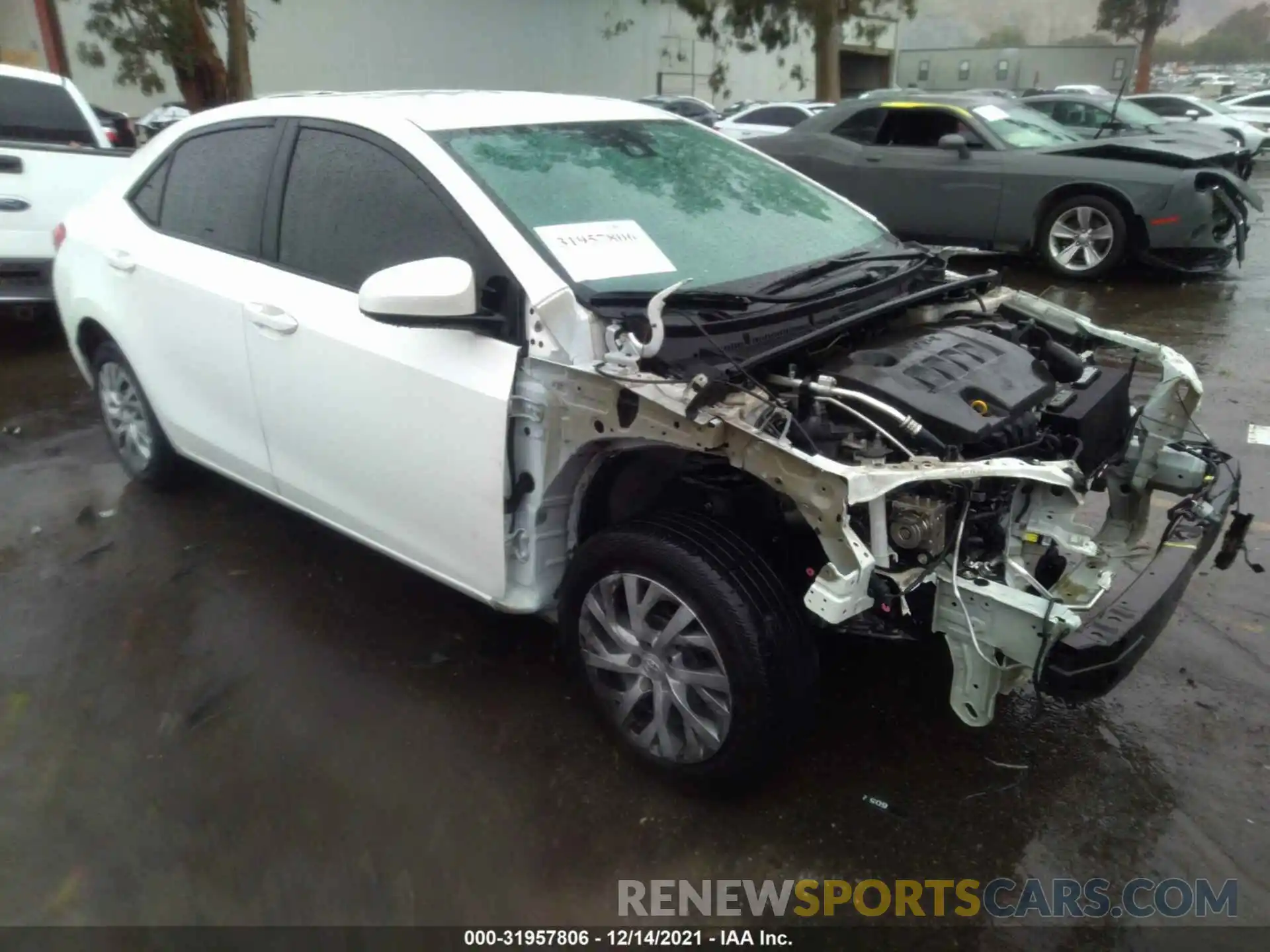 1 Photograph of a damaged car 5YFBURHE6KP945027 TOYOTA COROLLA 2019