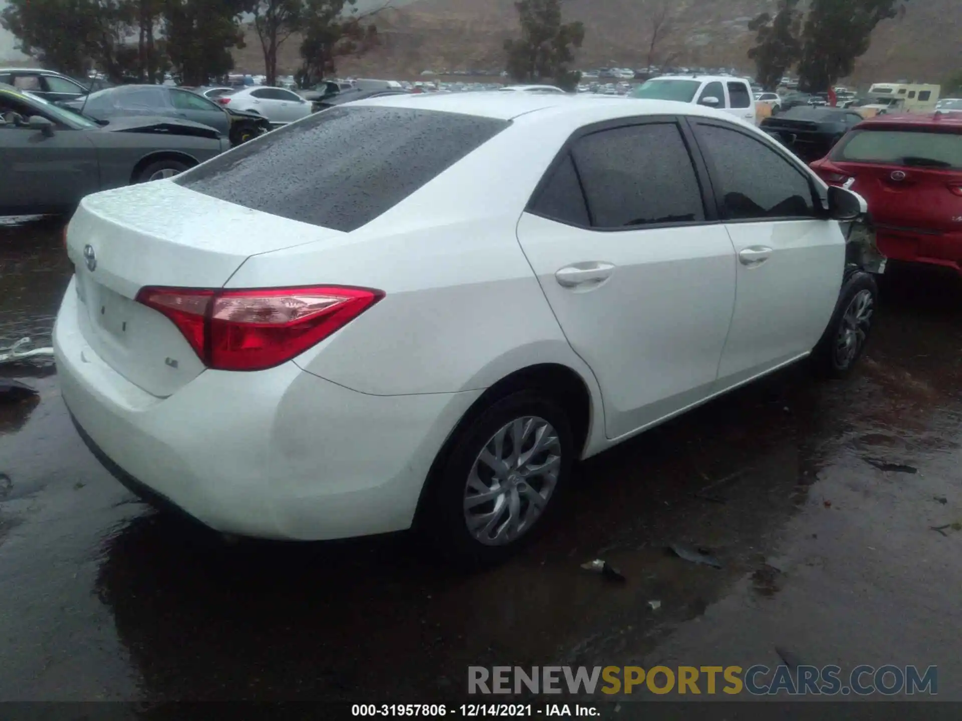 4 Photograph of a damaged car 5YFBURHE6KP945027 TOYOTA COROLLA 2019