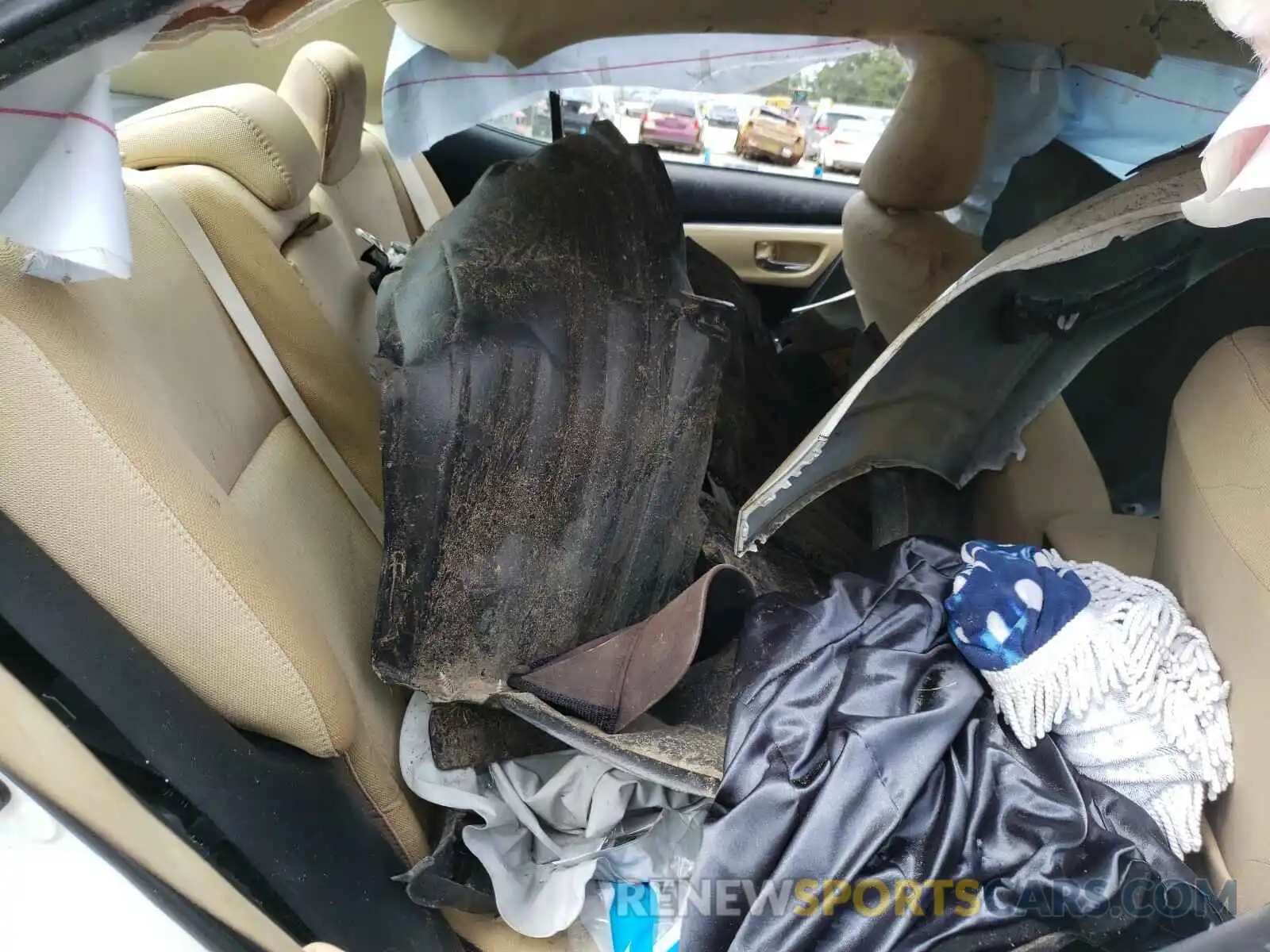 6 Photograph of a damaged car 5YFBURHE6KP945643 TOYOTA COROLLA 2019