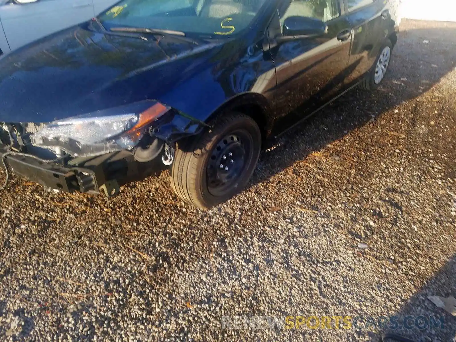 2 Photograph of a damaged car 5YFBURHE6KP946193 TOYOTA COROLLA 2019