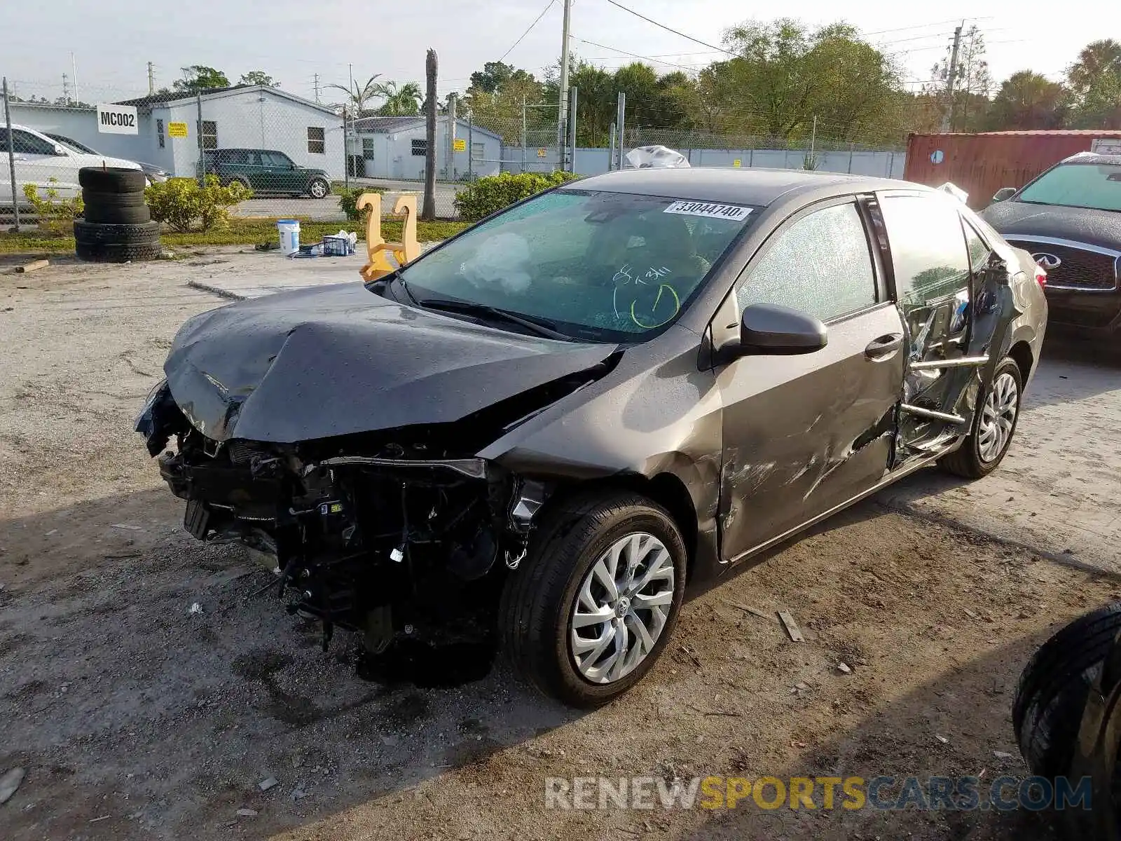 2 Photograph of a damaged car 5YFBURHE6KP946274 TOYOTA COROLLA 2019