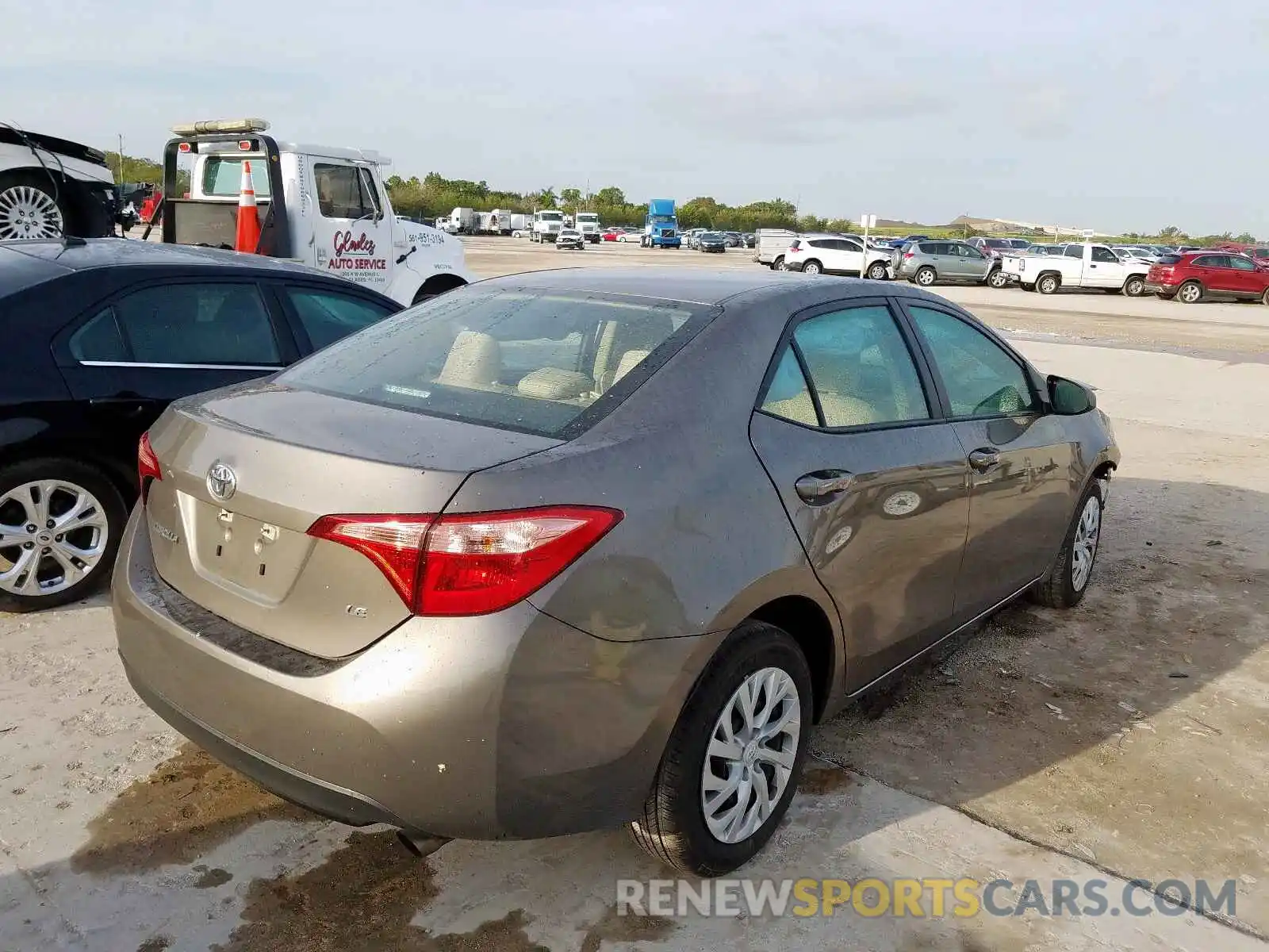 4 Photograph of a damaged car 5YFBURHE6KP946274 TOYOTA COROLLA 2019