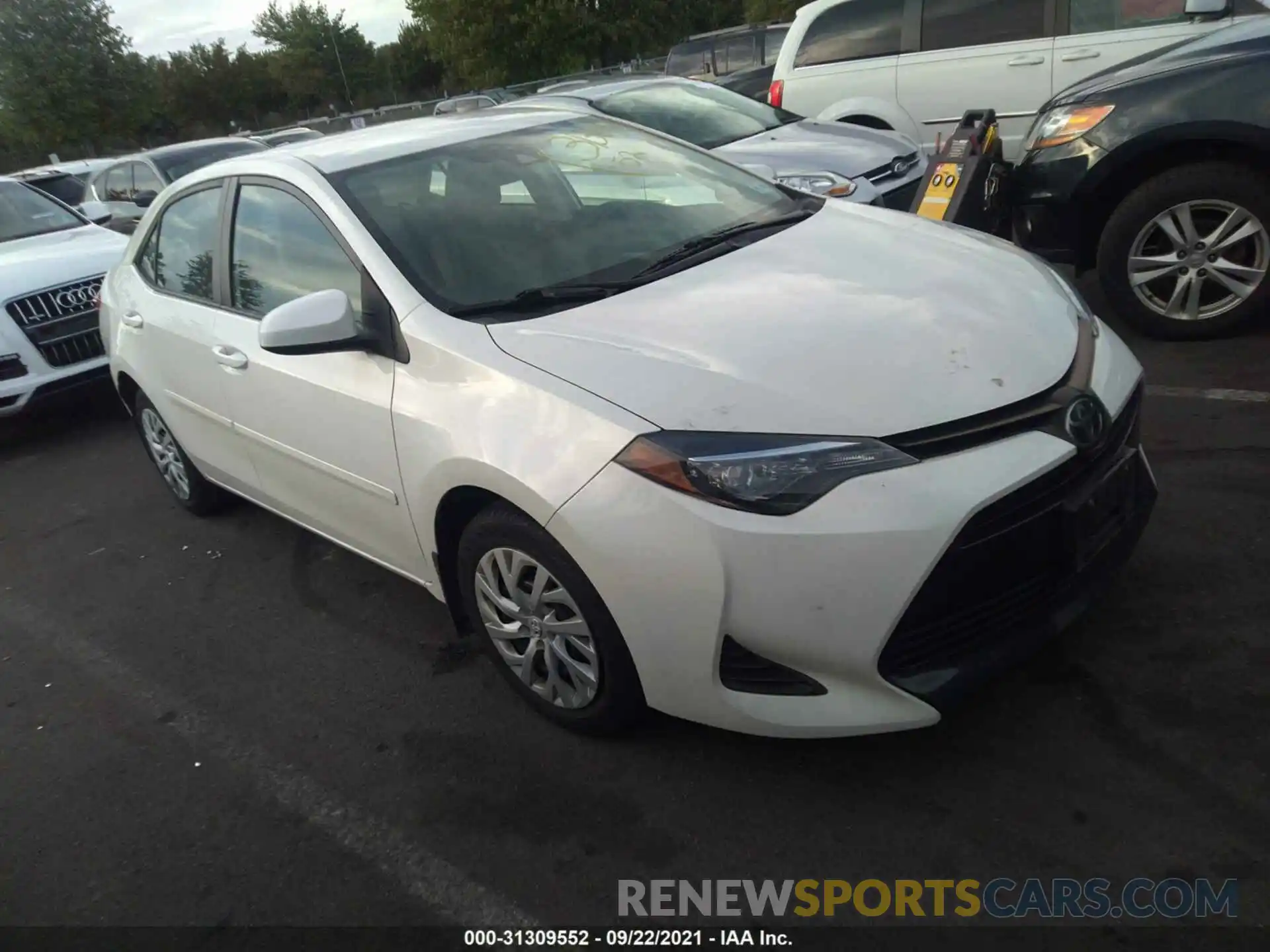 1 Photograph of a damaged car 5YFBURHE6KP946436 TOYOTA COROLLA 2019