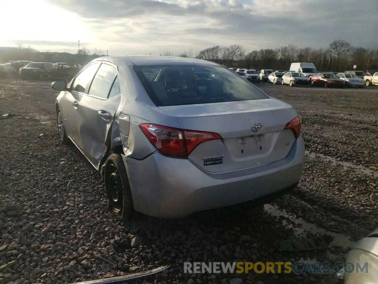 3 Photograph of a damaged car 5YFBURHE6KP947487 TOYOTA COROLLA 2019