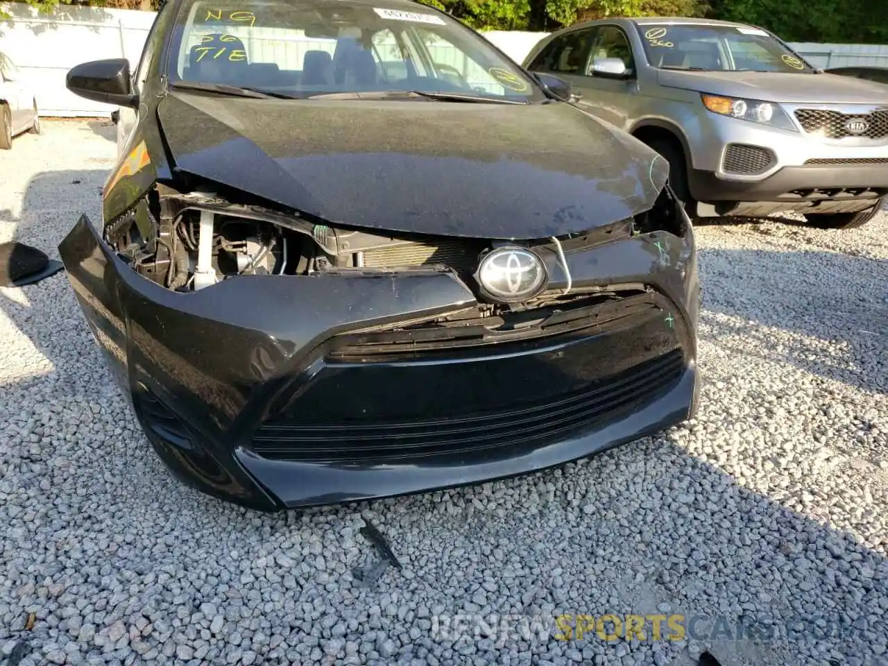 9 Photograph of a damaged car 5YFBURHE6KP948591 TOYOTA COROLLA 2019