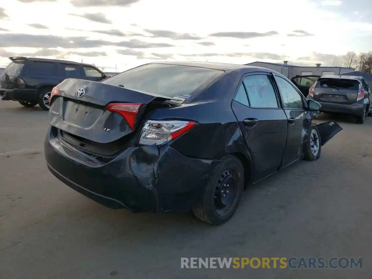 4 Photograph of a damaged car 5YFBURHE6KP948929 TOYOTA COROLLA 2019