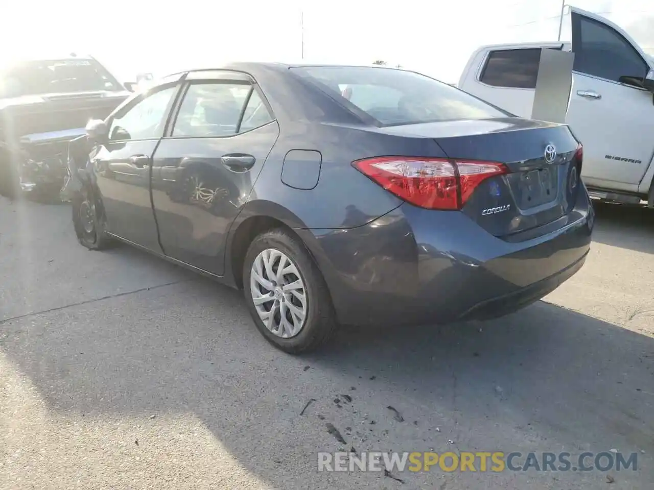 3 Photograph of a damaged car 5YFBURHE6KP949112 TOYOTA COROLLA 2019