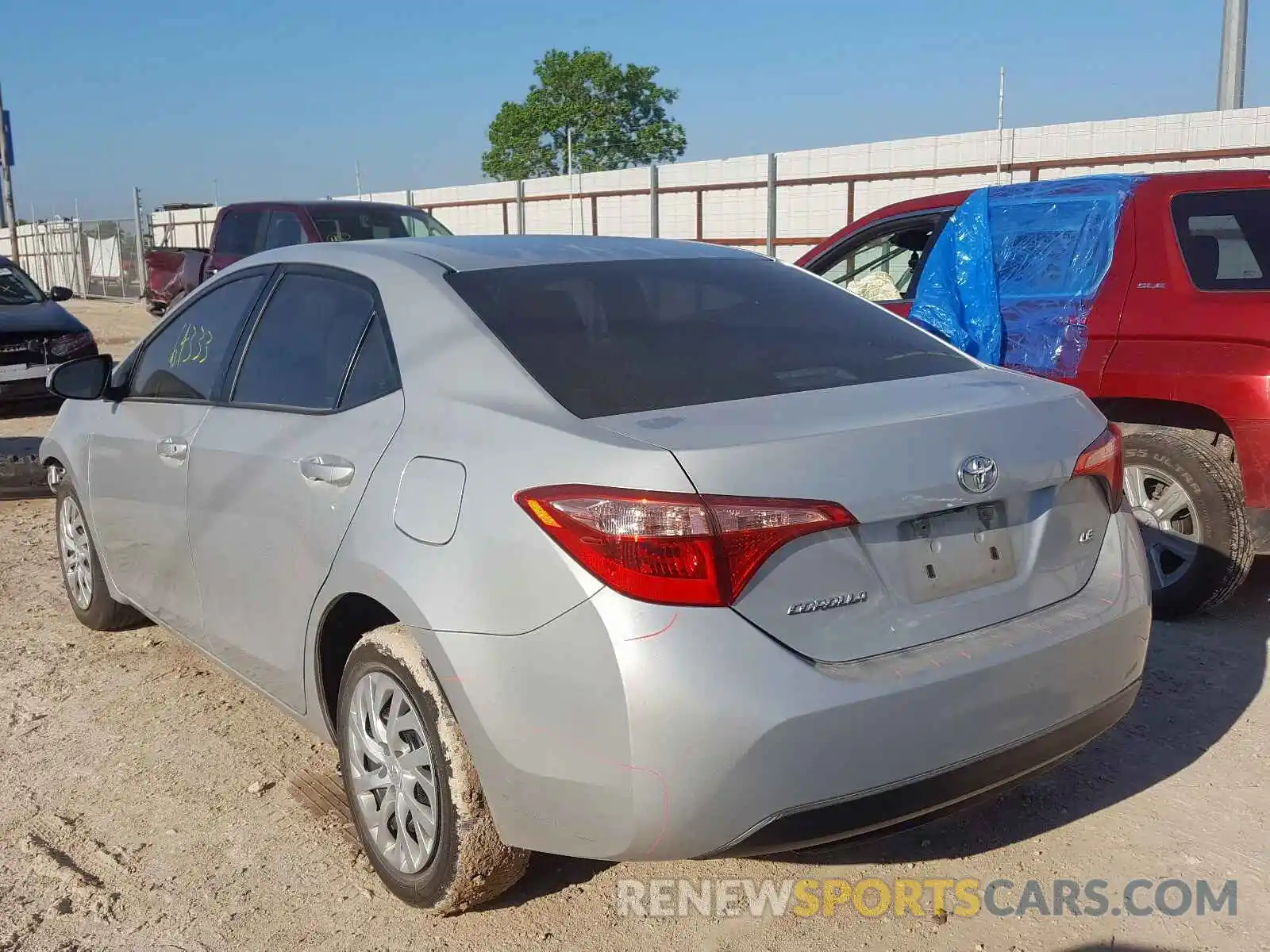 3 Photograph of a damaged car 5YFBURHE6KP949174 TOYOTA COROLLA 2019