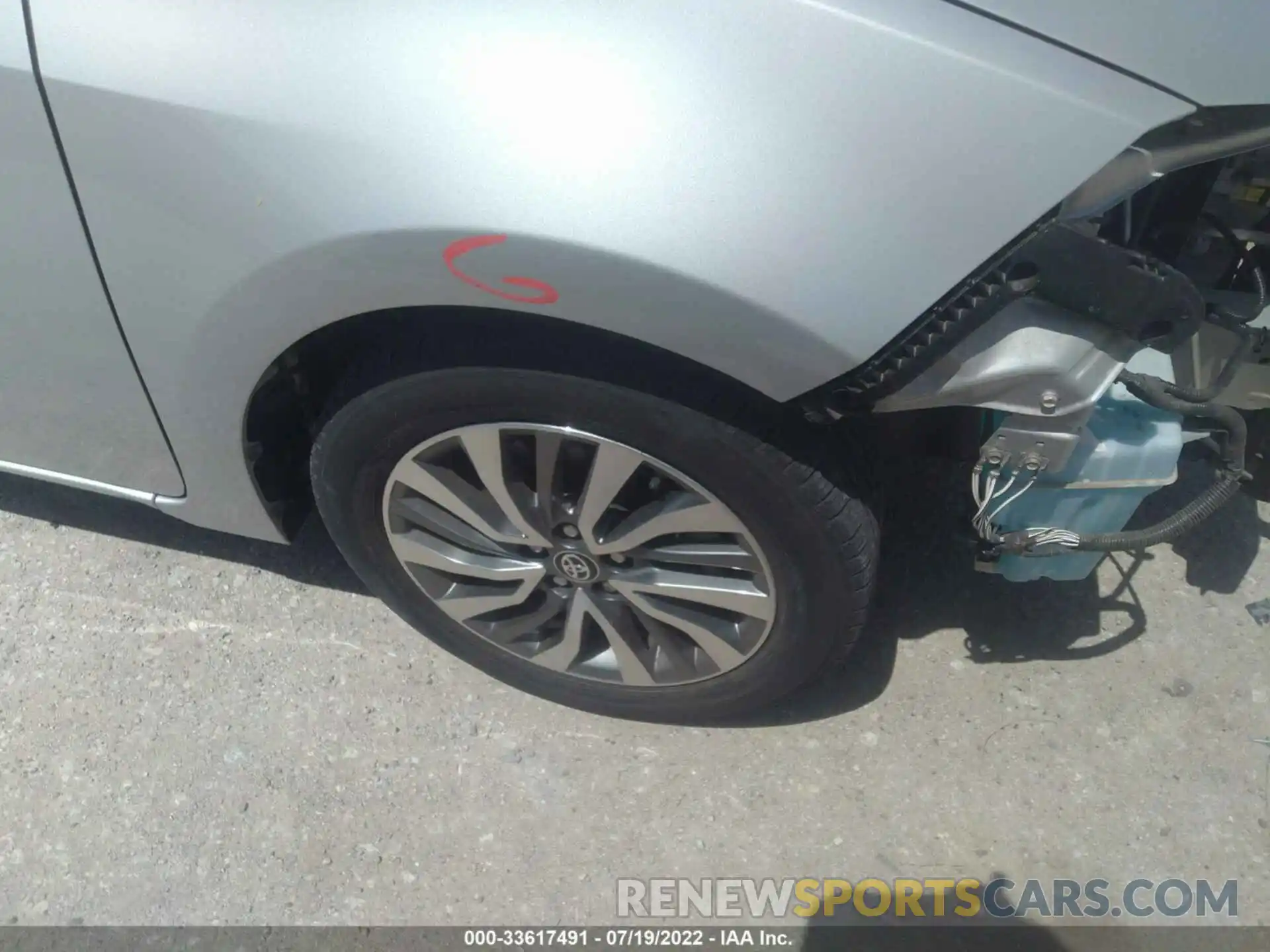 14 Photograph of a damaged car 5YFBURHE6KP949305 TOYOTA COROLLA 2019