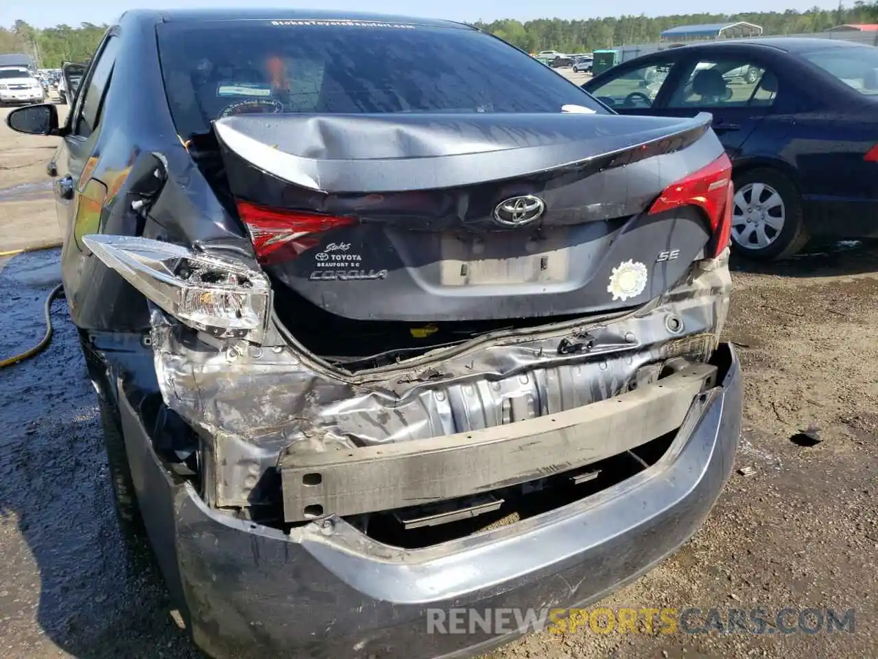 9 Photograph of a damaged car 5YFBURHE6KP949546 TOYOTA COROLLA 2019