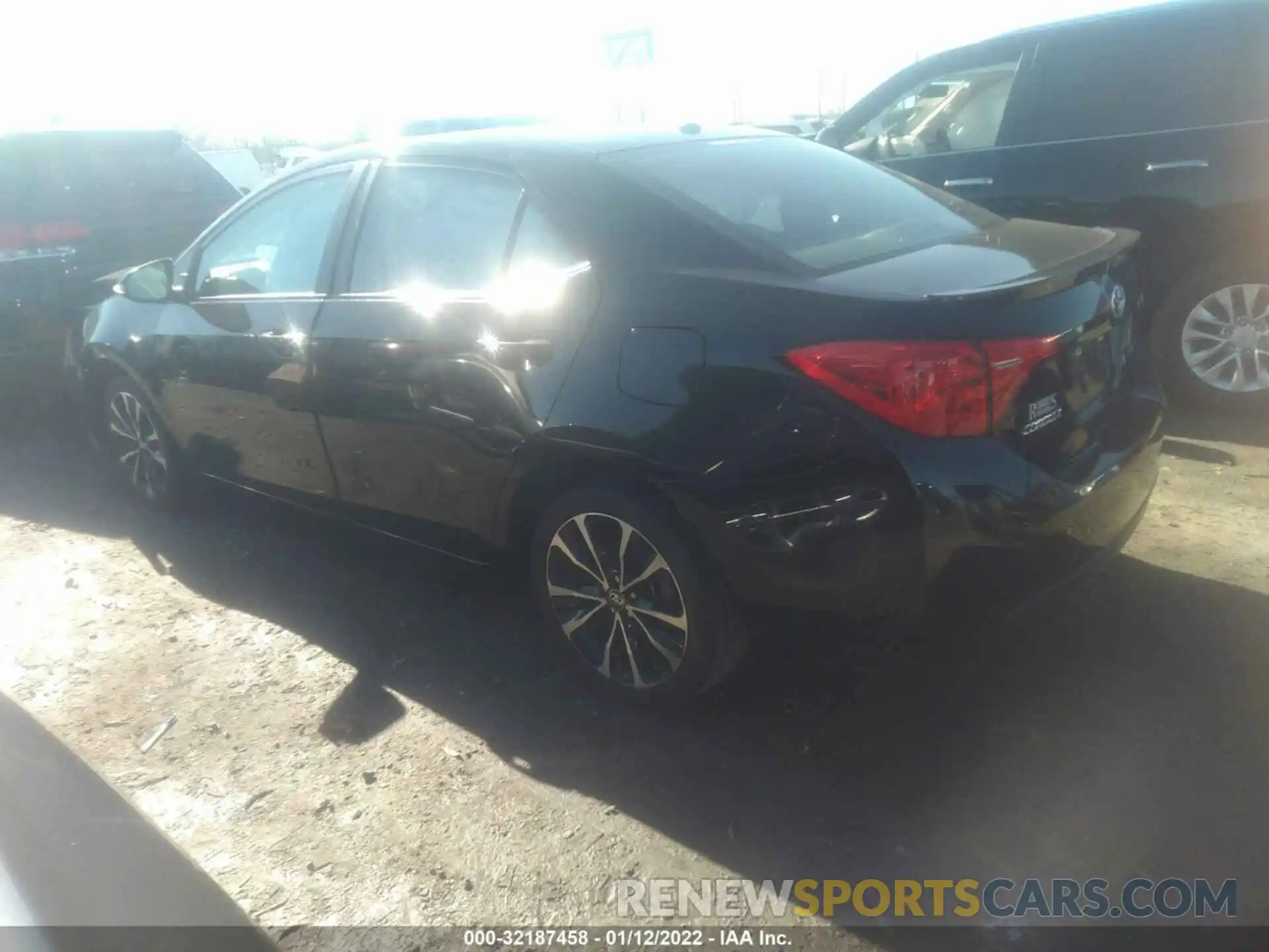 3 Photograph of a damaged car 5YFBURHE7KP856289 TOYOTA COROLLA 2019