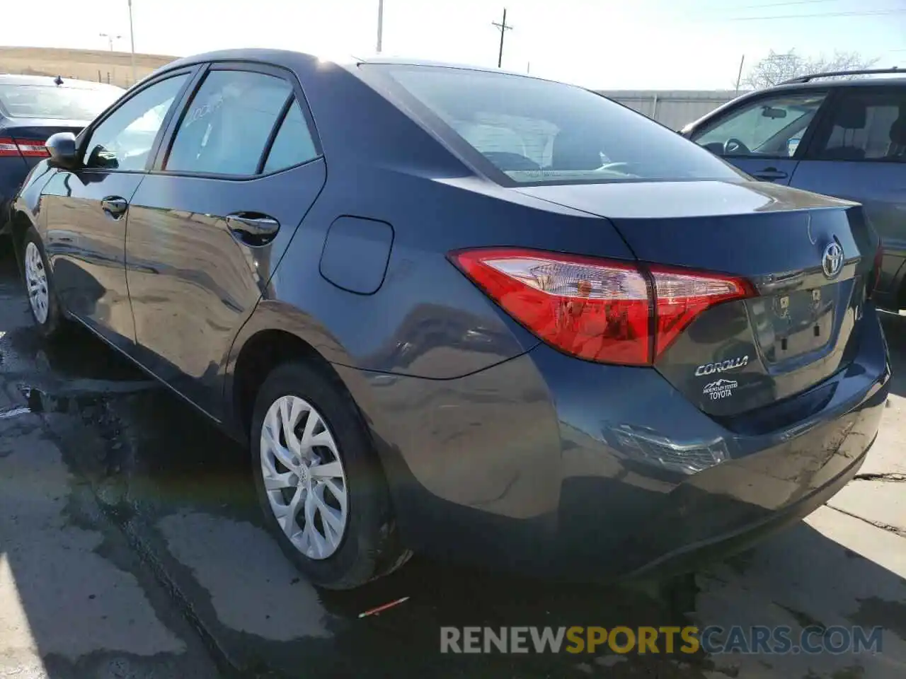 3 Photograph of a damaged car 5YFBURHE7KP857684 TOYOTA COROLLA 2019