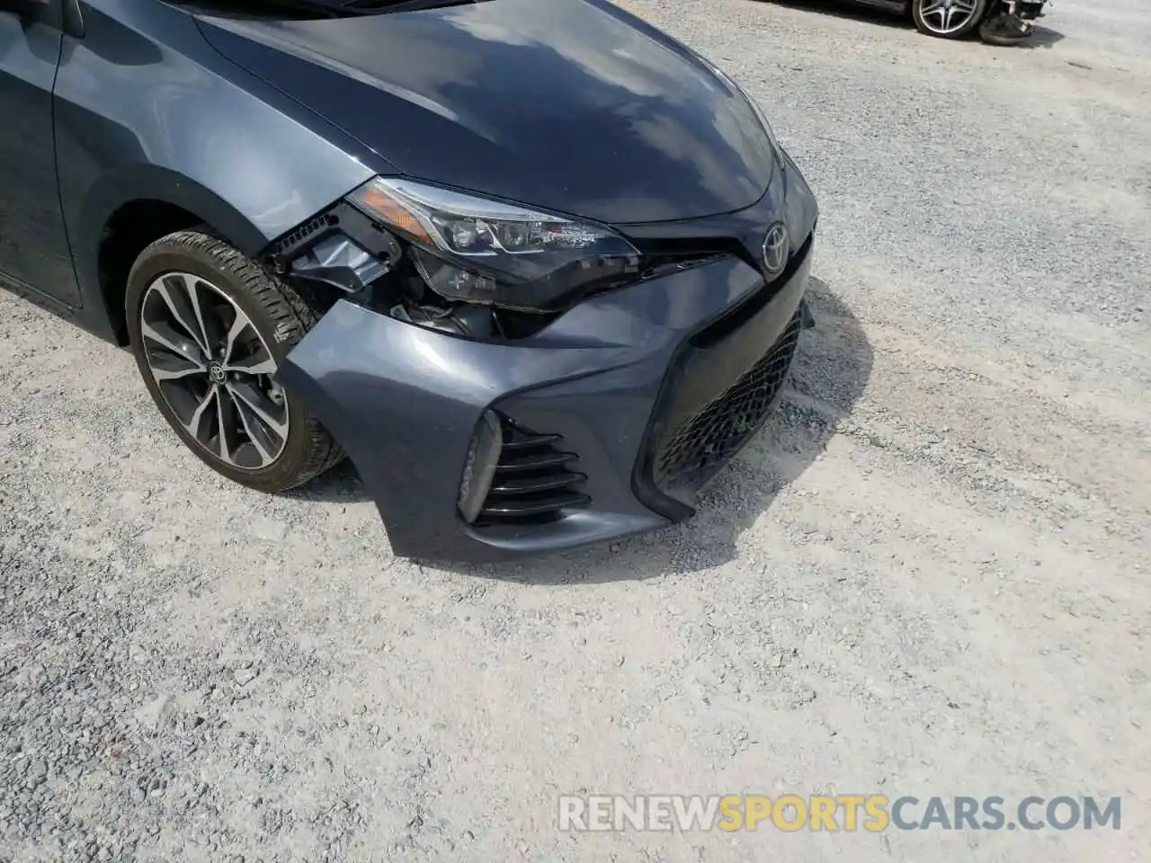 9 Photograph of a damaged car 5YFBURHE7KP859354 TOYOTA COROLLA 2019