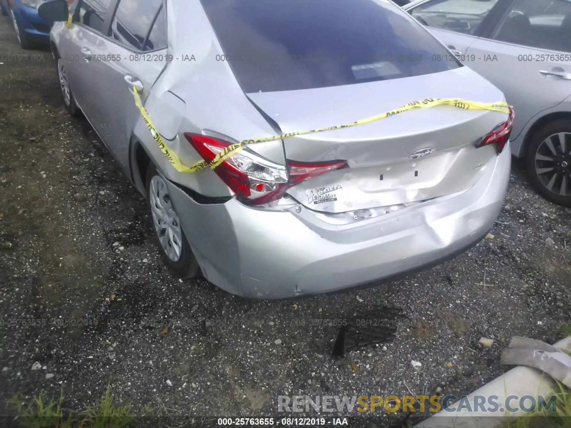 6 Photograph of a damaged car 5YFBURHE7KP859452 TOYOTA COROLLA 2019