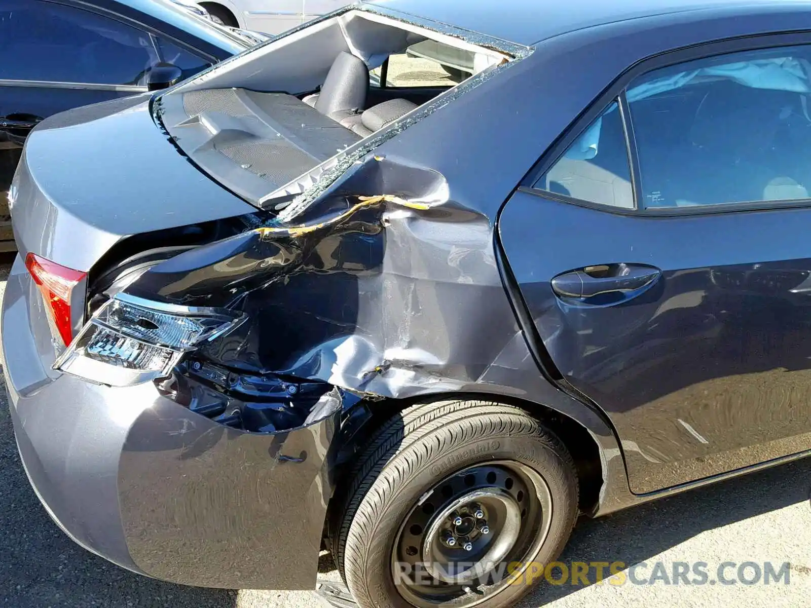 9 Photograph of a damaged car 5YFBURHE7KP861234 TOYOTA COROLLA 2019