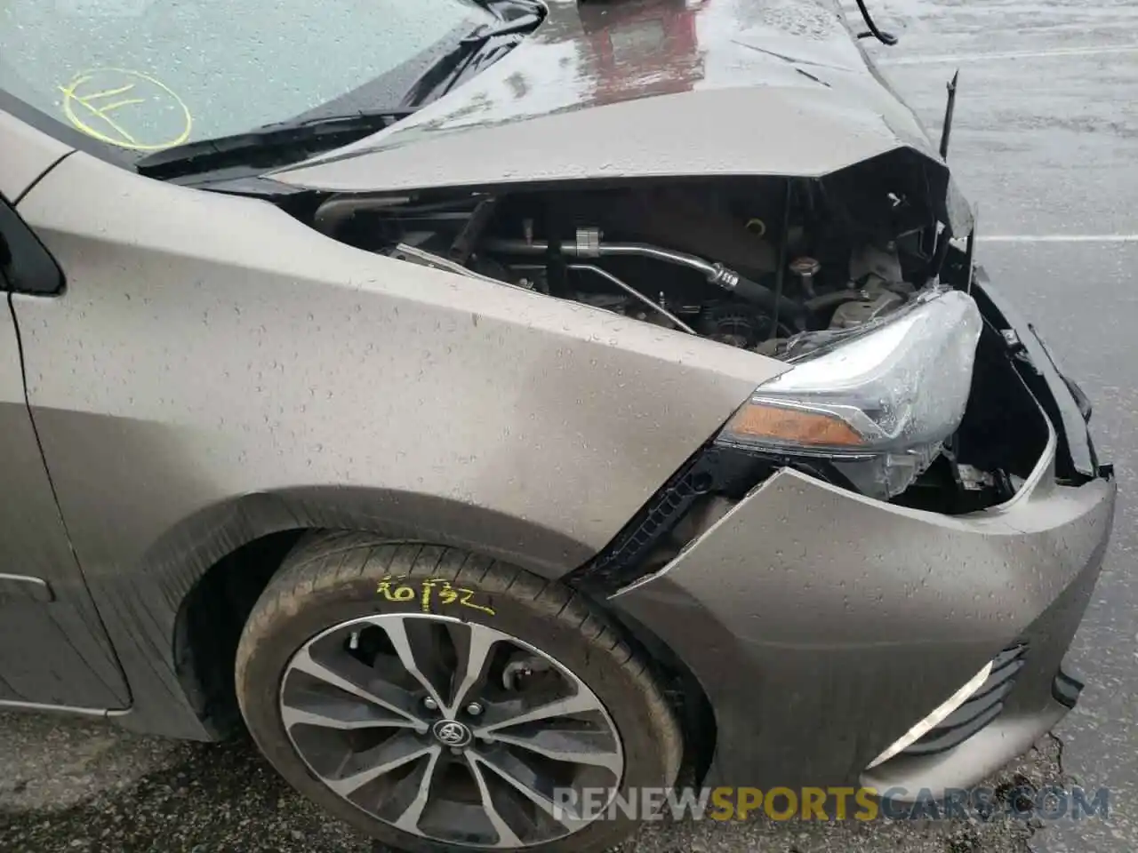 9 Photograph of a damaged car 5YFBURHE7KP861346 TOYOTA COROLLA 2019