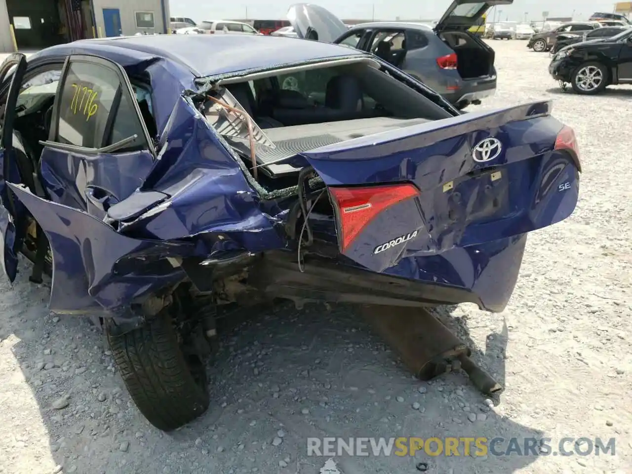 9 Photograph of a damaged car 5YFBURHE7KP864618 TOYOTA COROLLA 2019