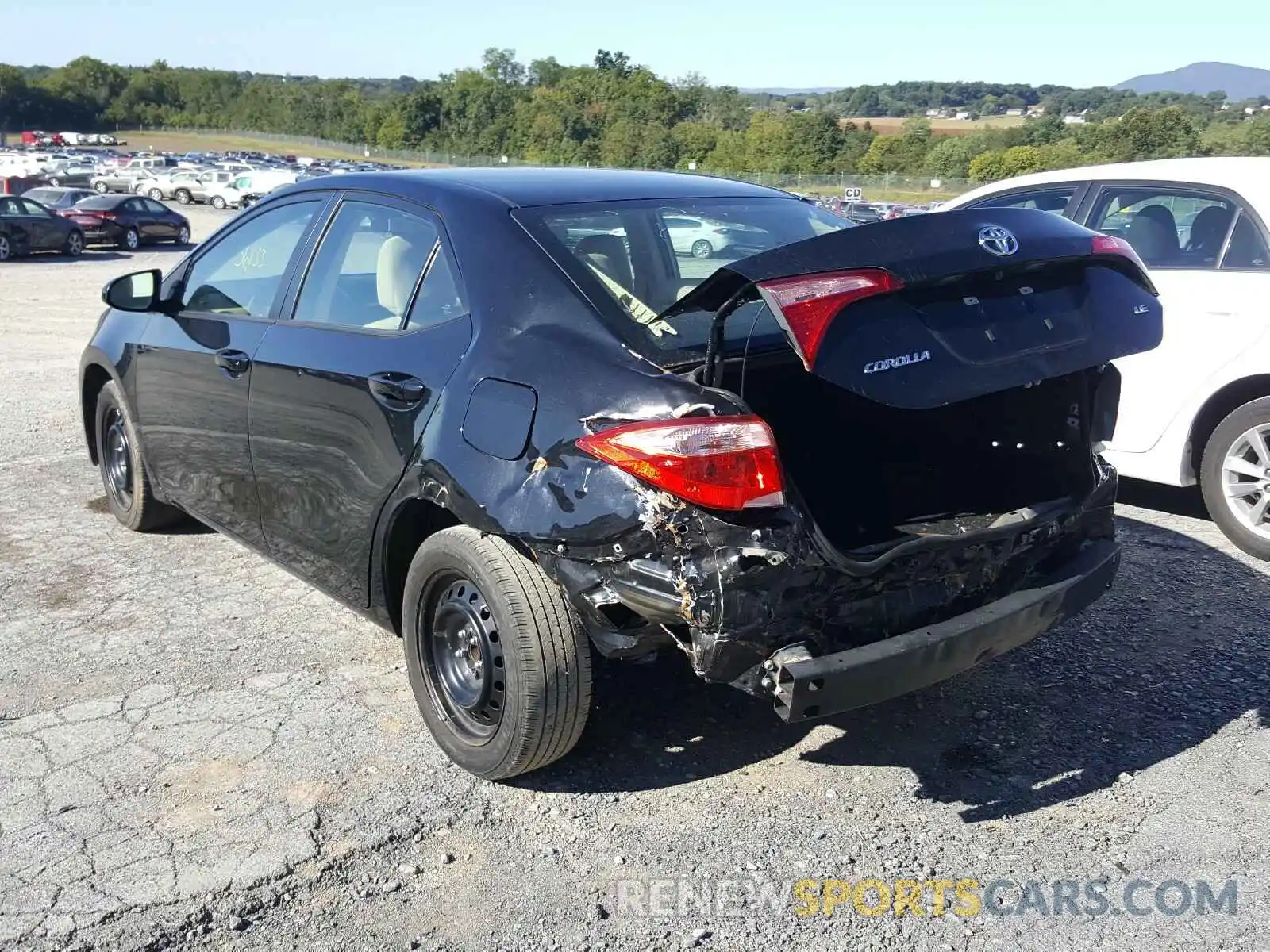 3 Photograph of a damaged car 5YFBURHE7KP865641 TOYOTA COROLLA 2019