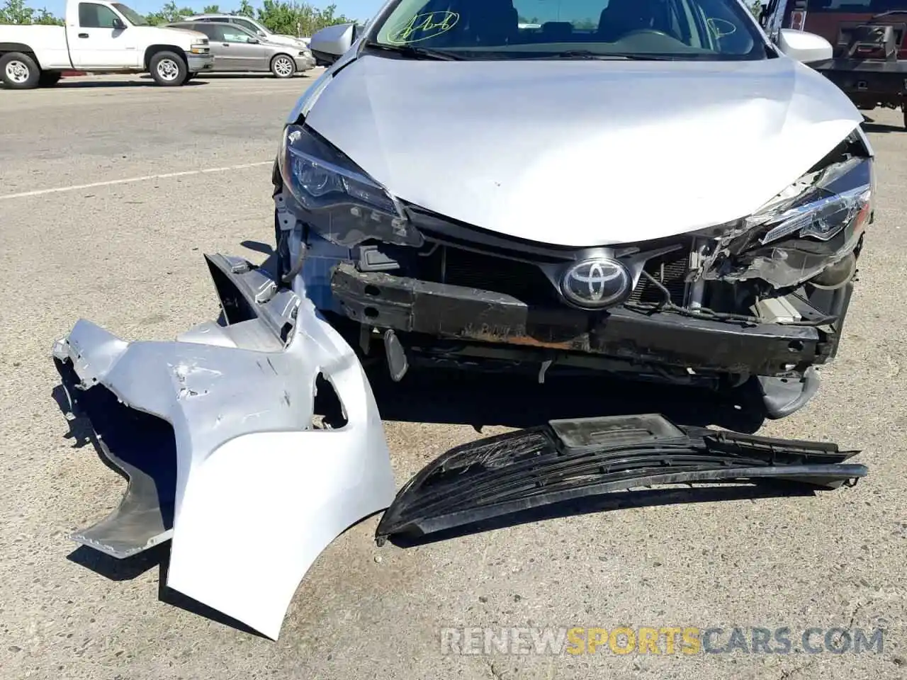 9 Photograph of a damaged car 5YFBURHE7KP866207 TOYOTA COROLLA 2019