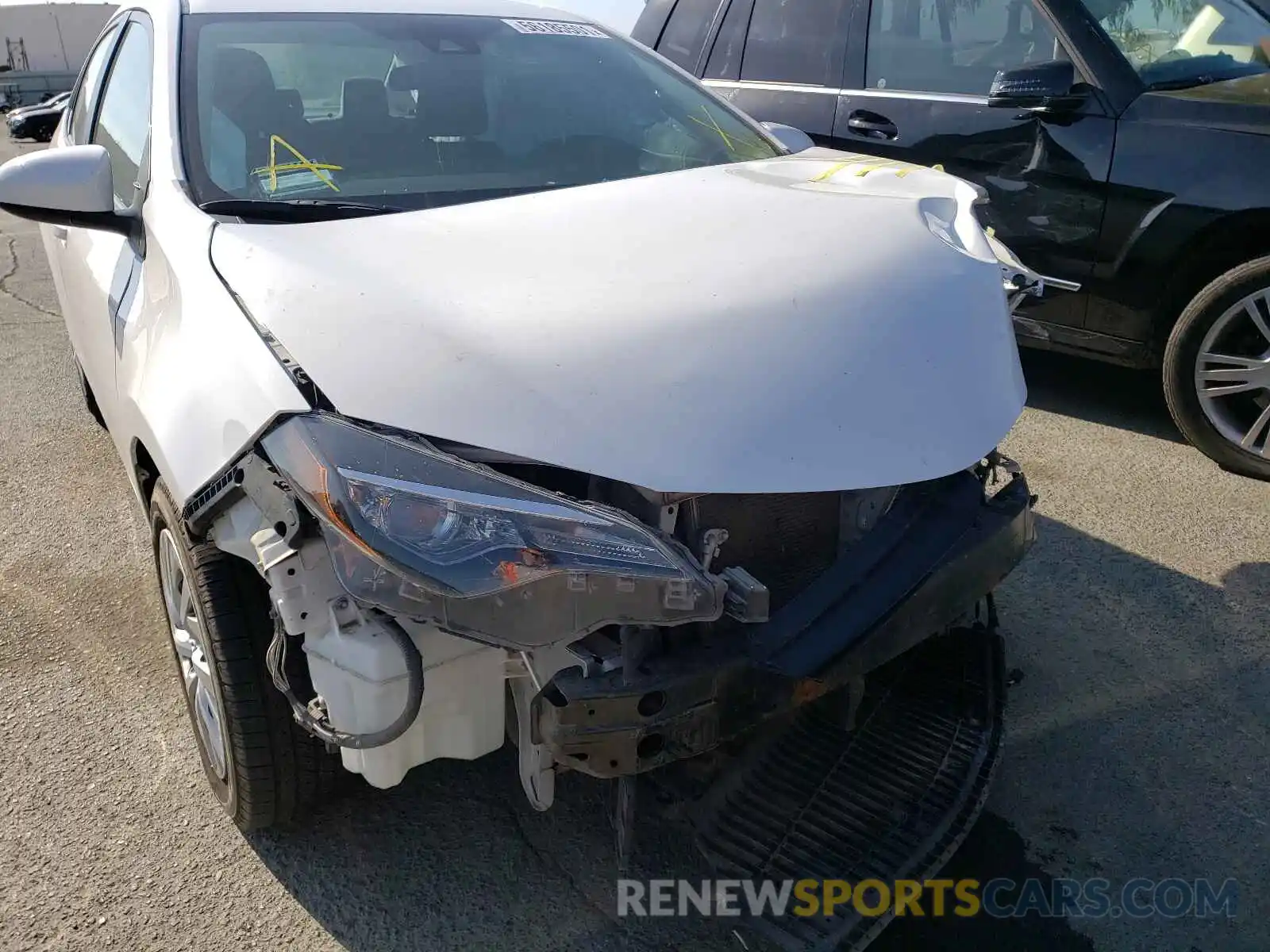 9 Photograph of a damaged car 5YFBURHE7KP866210 TOYOTA COROLLA 2019