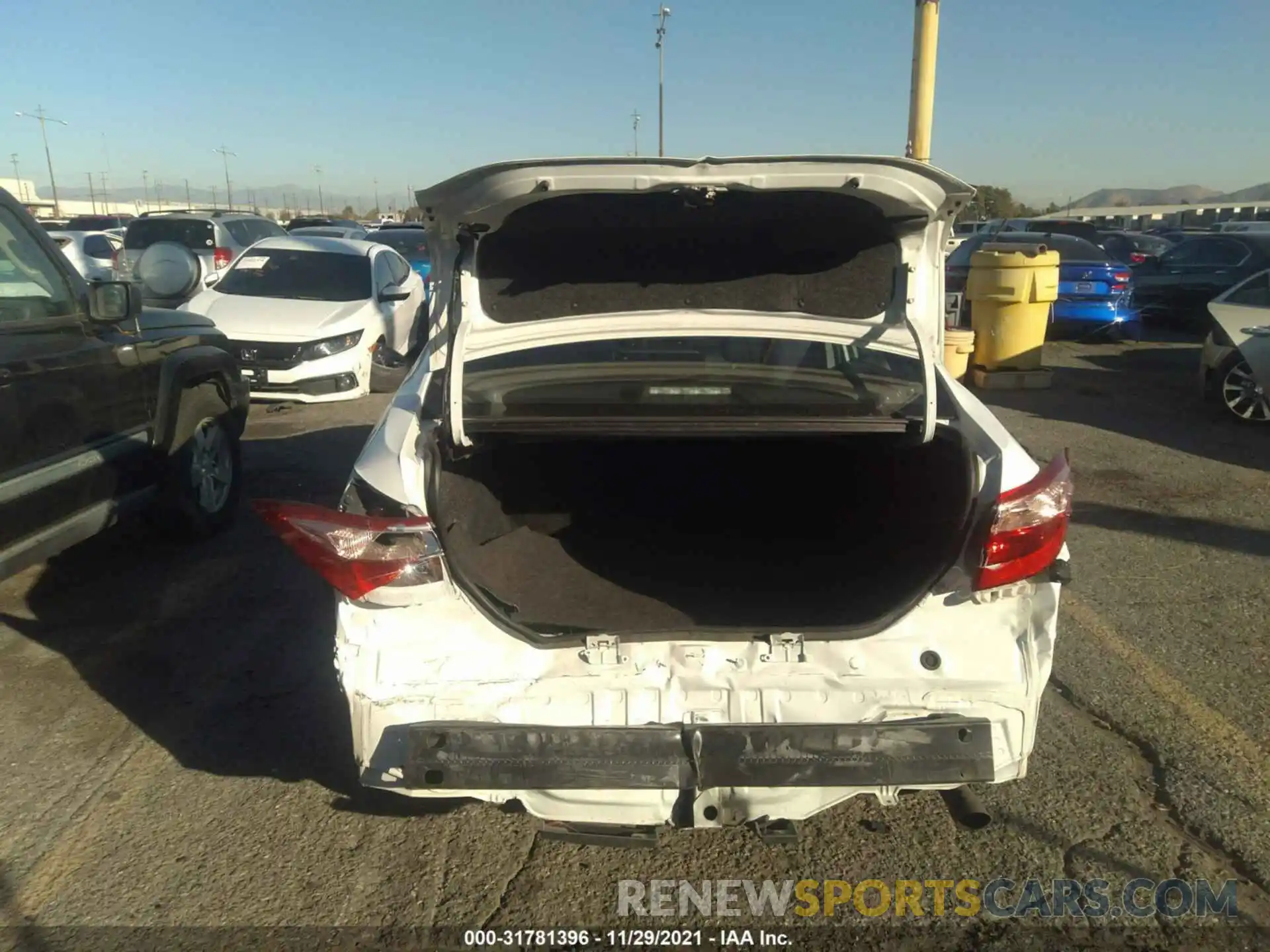 6 Photograph of a damaged car 5YFBURHE7KP866613 TOYOTA COROLLA 2019