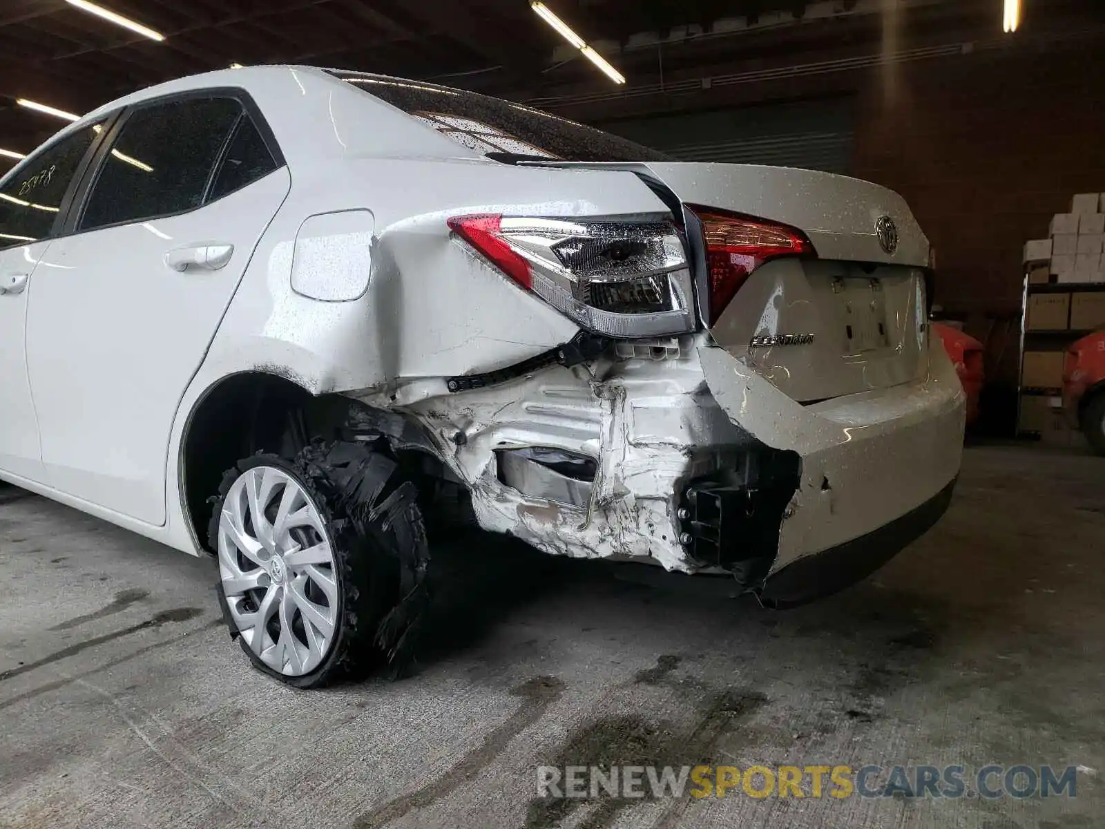 9 Photograph of a damaged car 5YFBURHE7KP868023 TOYOTA COROLLA 2019