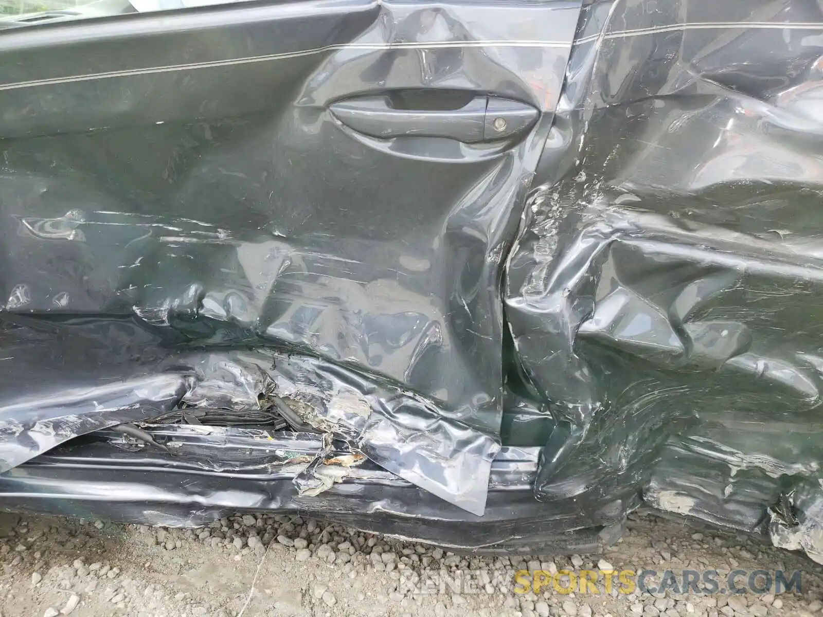 10 Photograph of a damaged car 5YFBURHE7KP868782 TOYOTA COROLLA 2019