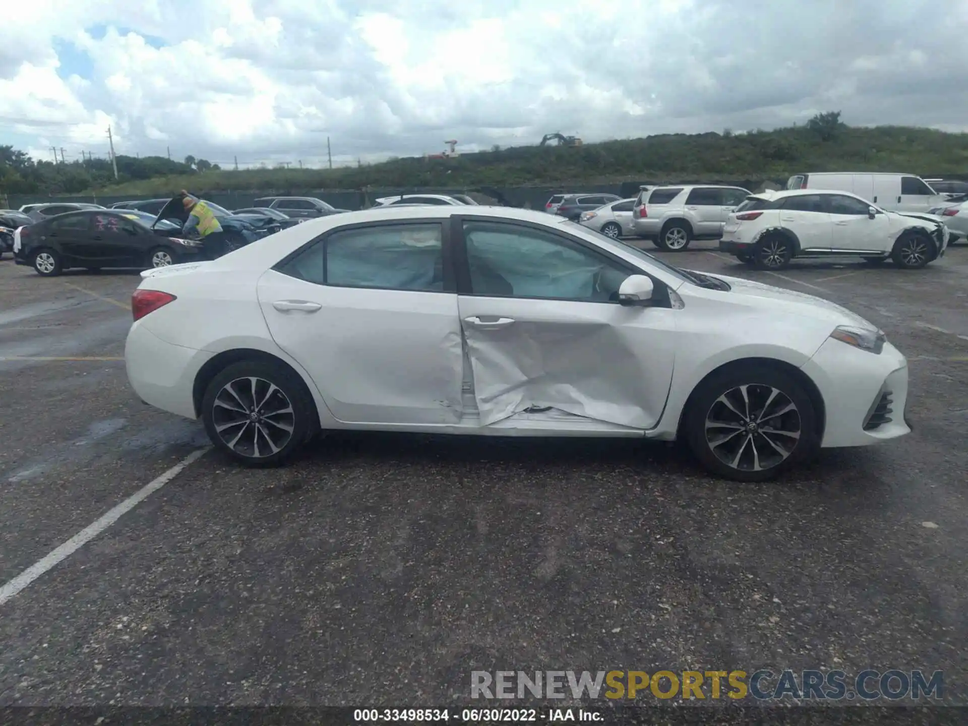 6 Photograph of a damaged car 5YFBURHE7KP869222 TOYOTA COROLLA 2019