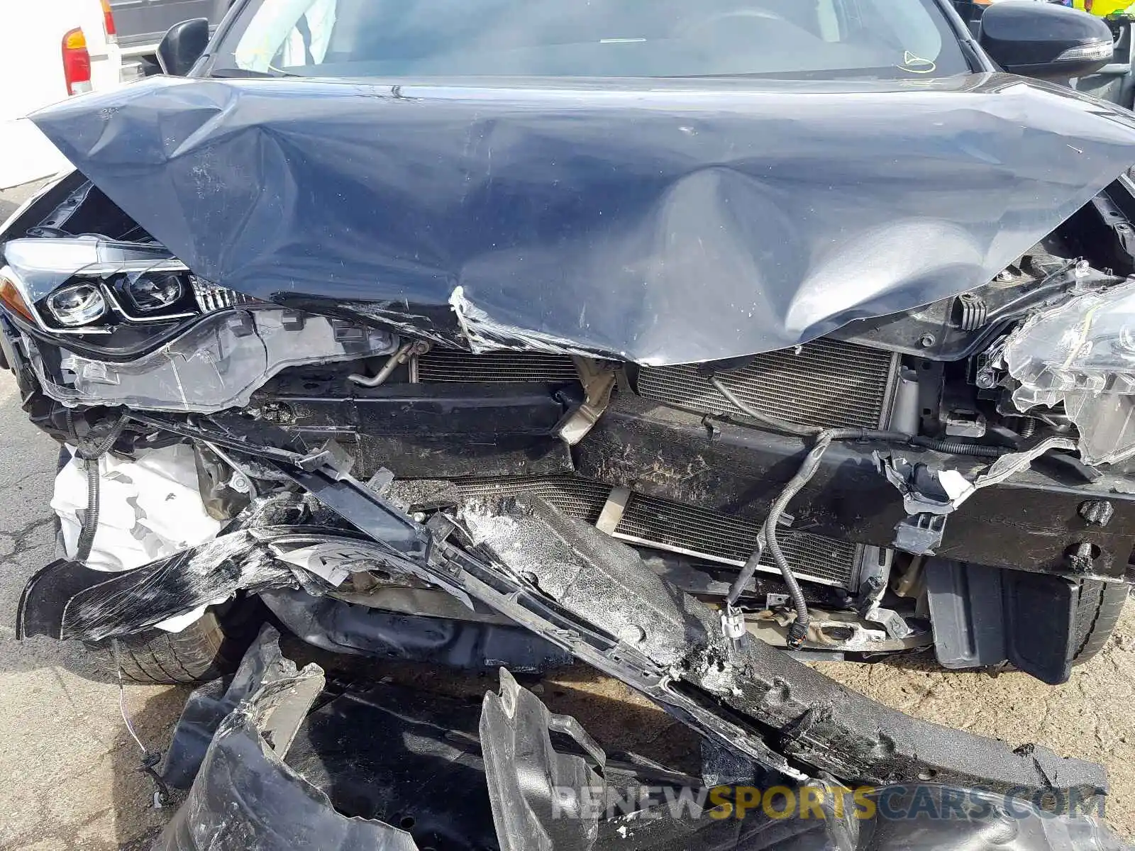 9 Photograph of a damaged car 5YFBURHE7KP869351 TOYOTA COROLLA 2019