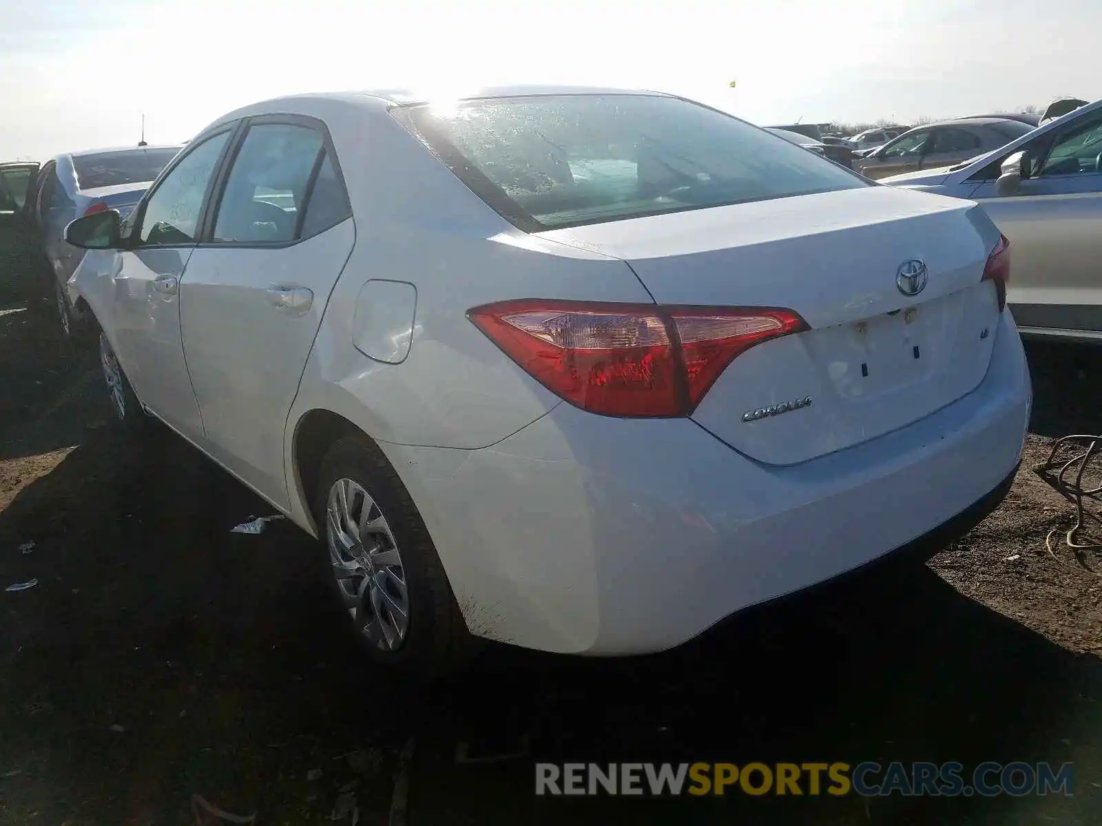 3 Photograph of a damaged car 5YFBURHE7KP870175 TOYOTA COROLLA 2019