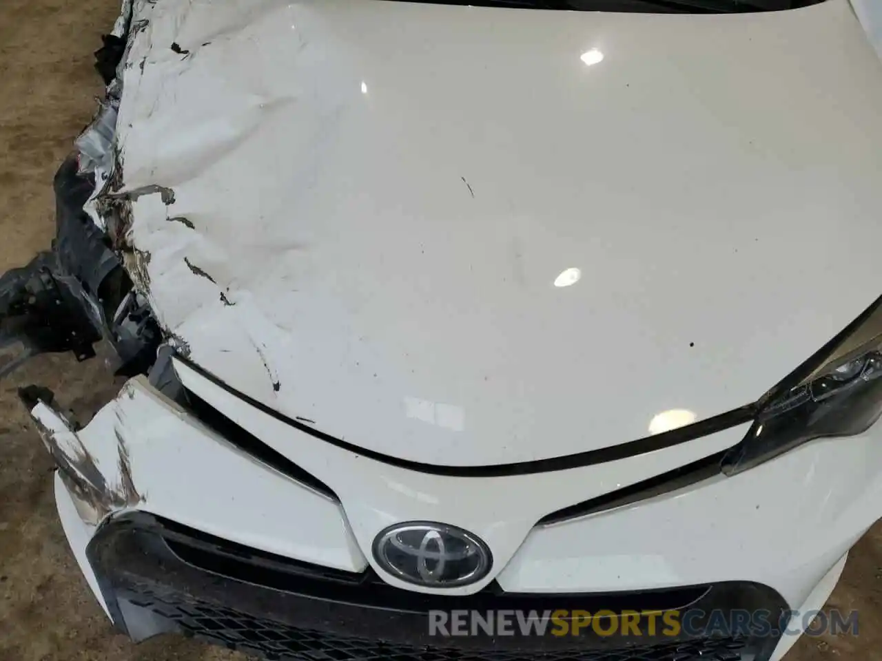 11 Photograph of a damaged car 5YFBURHE7KP870578 TOYOTA COROLLA 2019