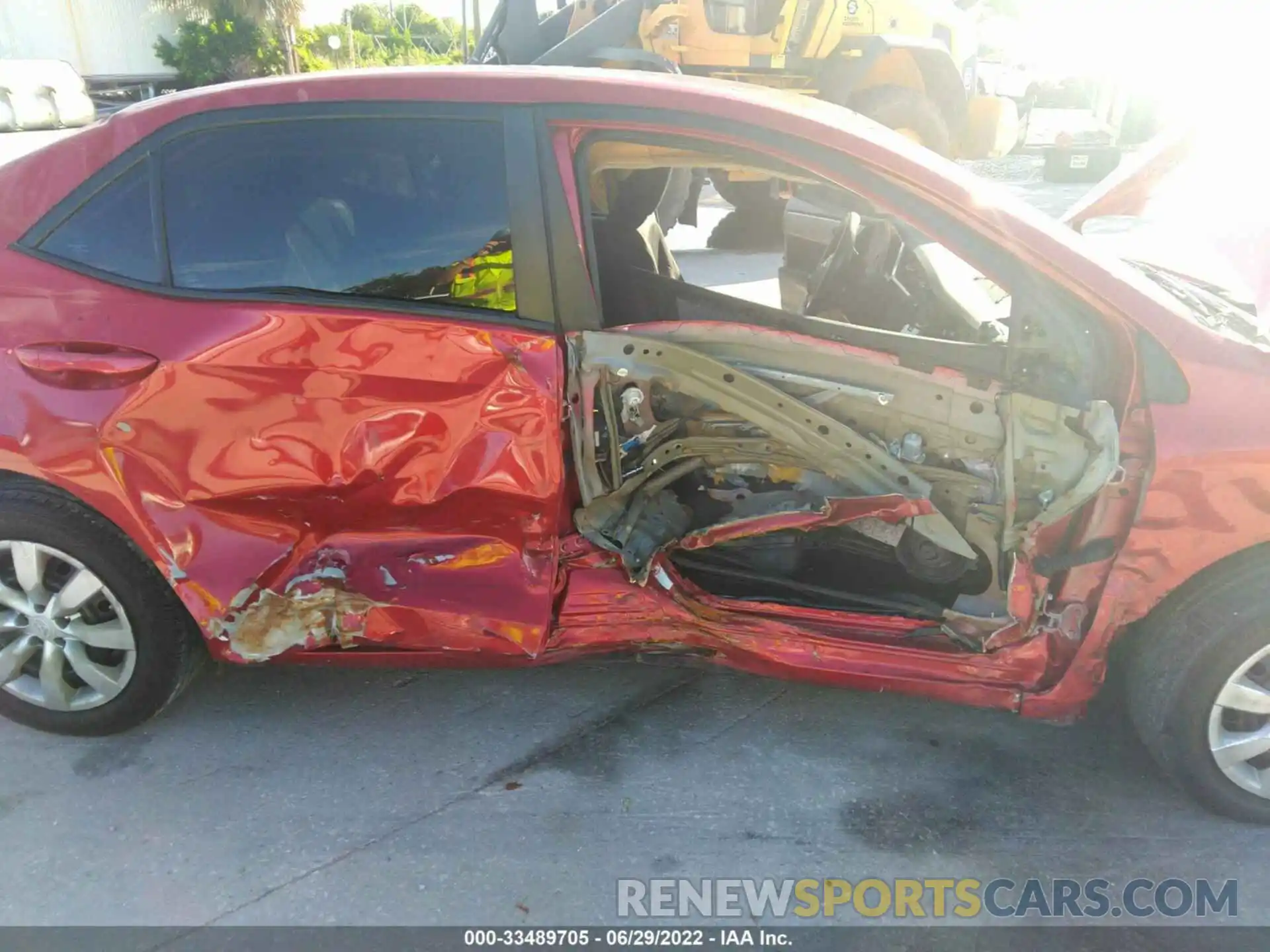 6 Photograph of a damaged car 5YFBURHE7KP871410 TOYOTA COROLLA 2019