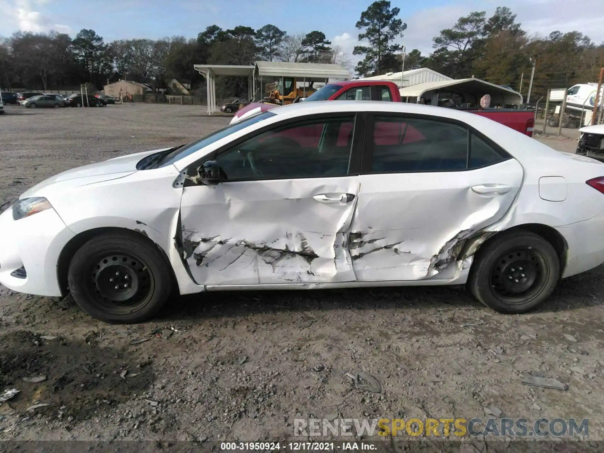 6 Photograph of a damaged car 5YFBURHE7KP872105 TOYOTA COROLLA 2019