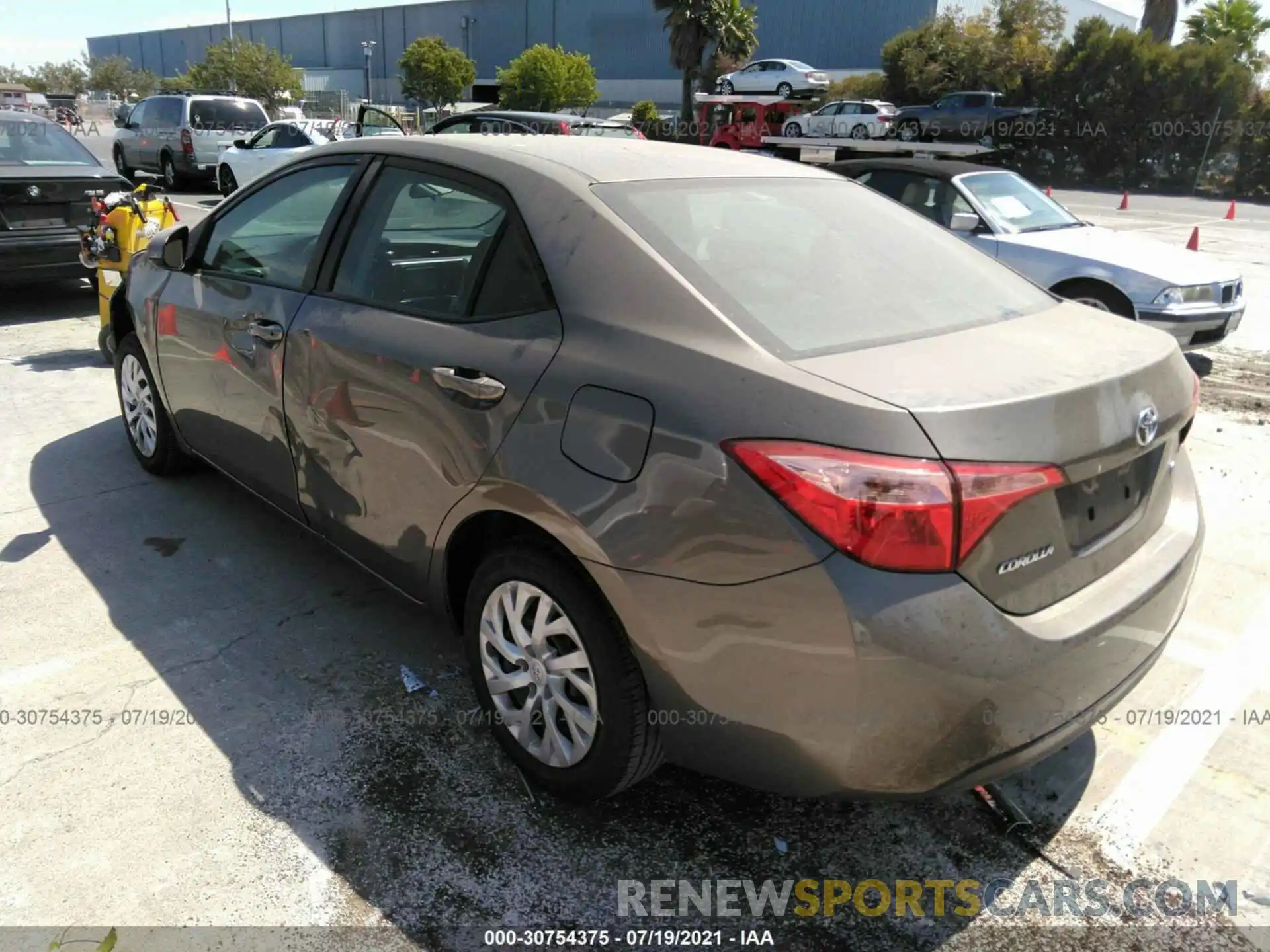 3 Photograph of a damaged car 5YFBURHE7KP873576 TOYOTA COROLLA 2019