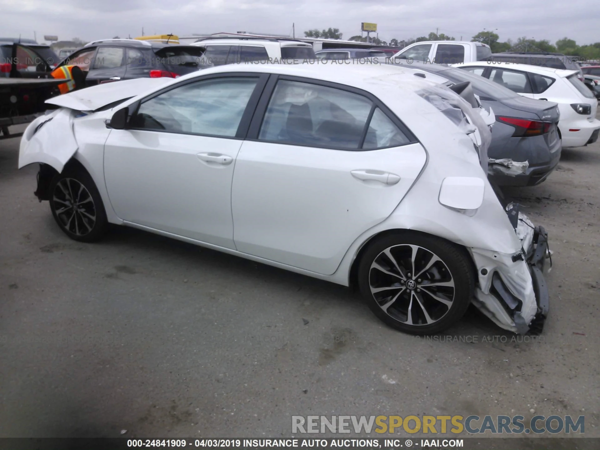 3 Photograph of a damaged car 5YFBURHE7KP873996 TOYOTA COROLLA 2019