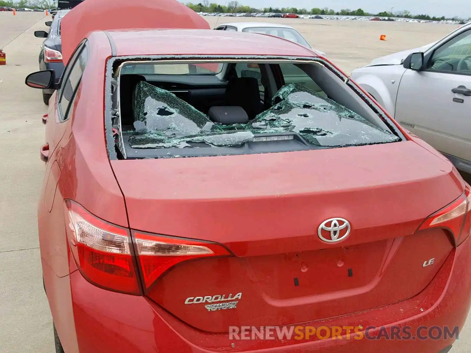 9 Photograph of a damaged car 5YFBURHE7KP876784 TOYOTA COROLLA 2019