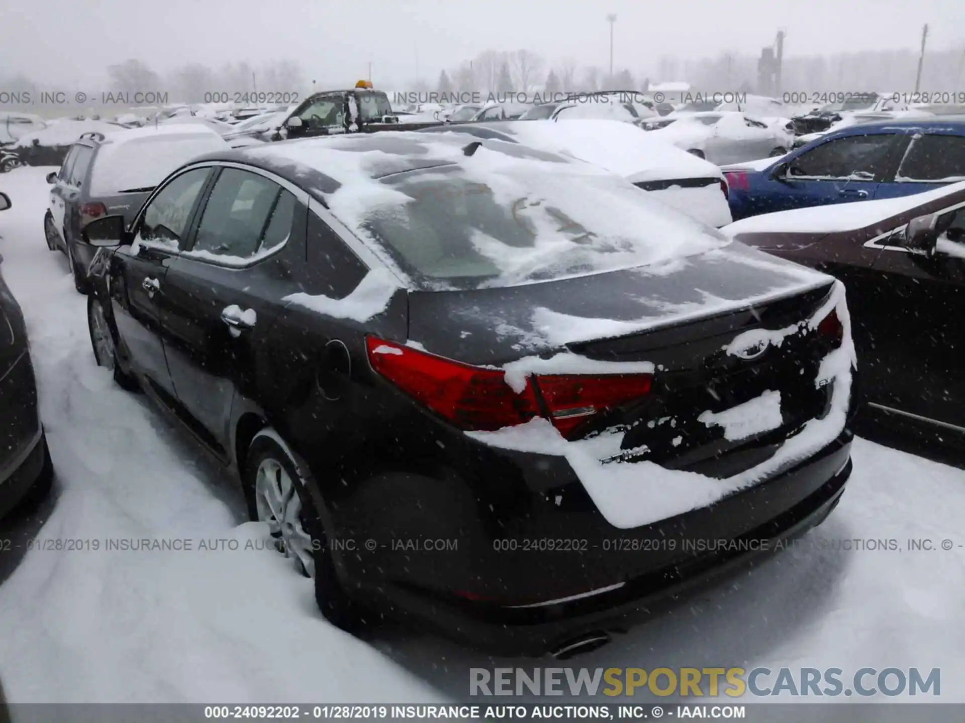 3 Photograph of a damaged car 5YFBURHE7KP877384 TOYOTA COROLLA 2019