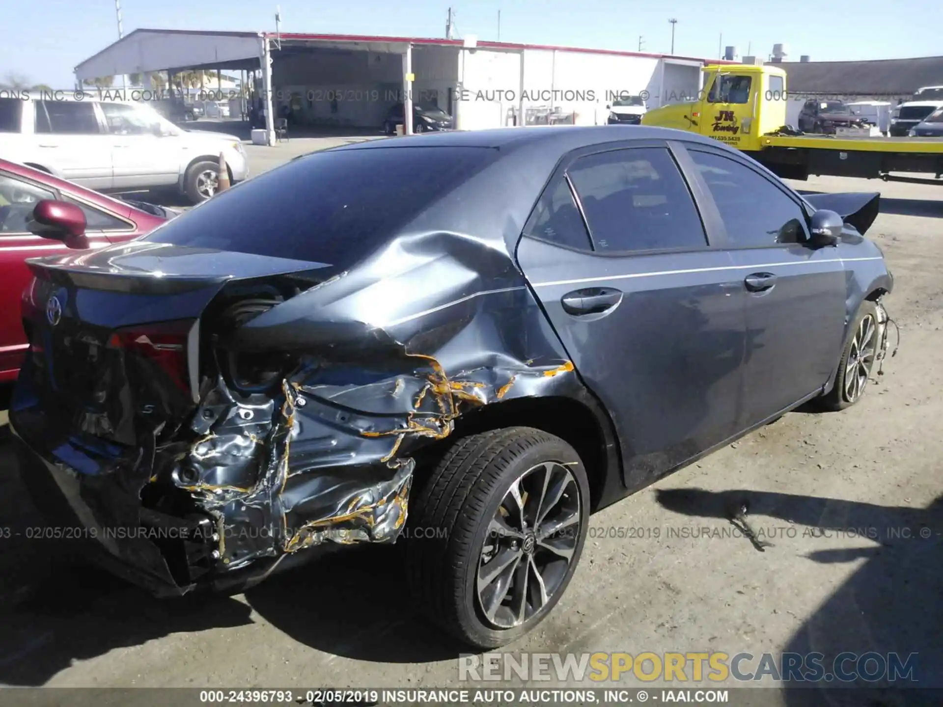 4 Photograph of a damaged car 5YFBURHE7KP879281 TOYOTA COROLLA 2019