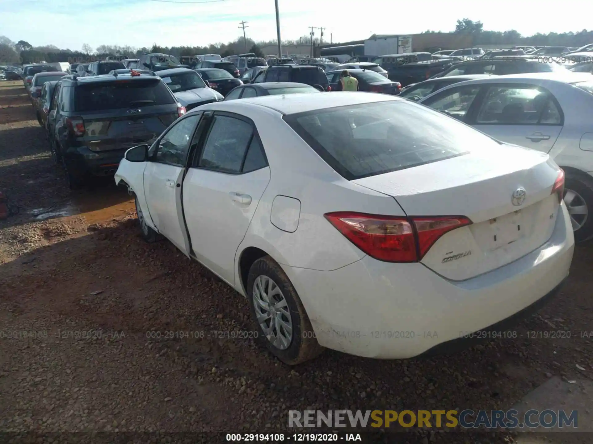 3 Photograph of a damaged car 5YFBURHE7KP879510 TOYOTA COROLLA 2019