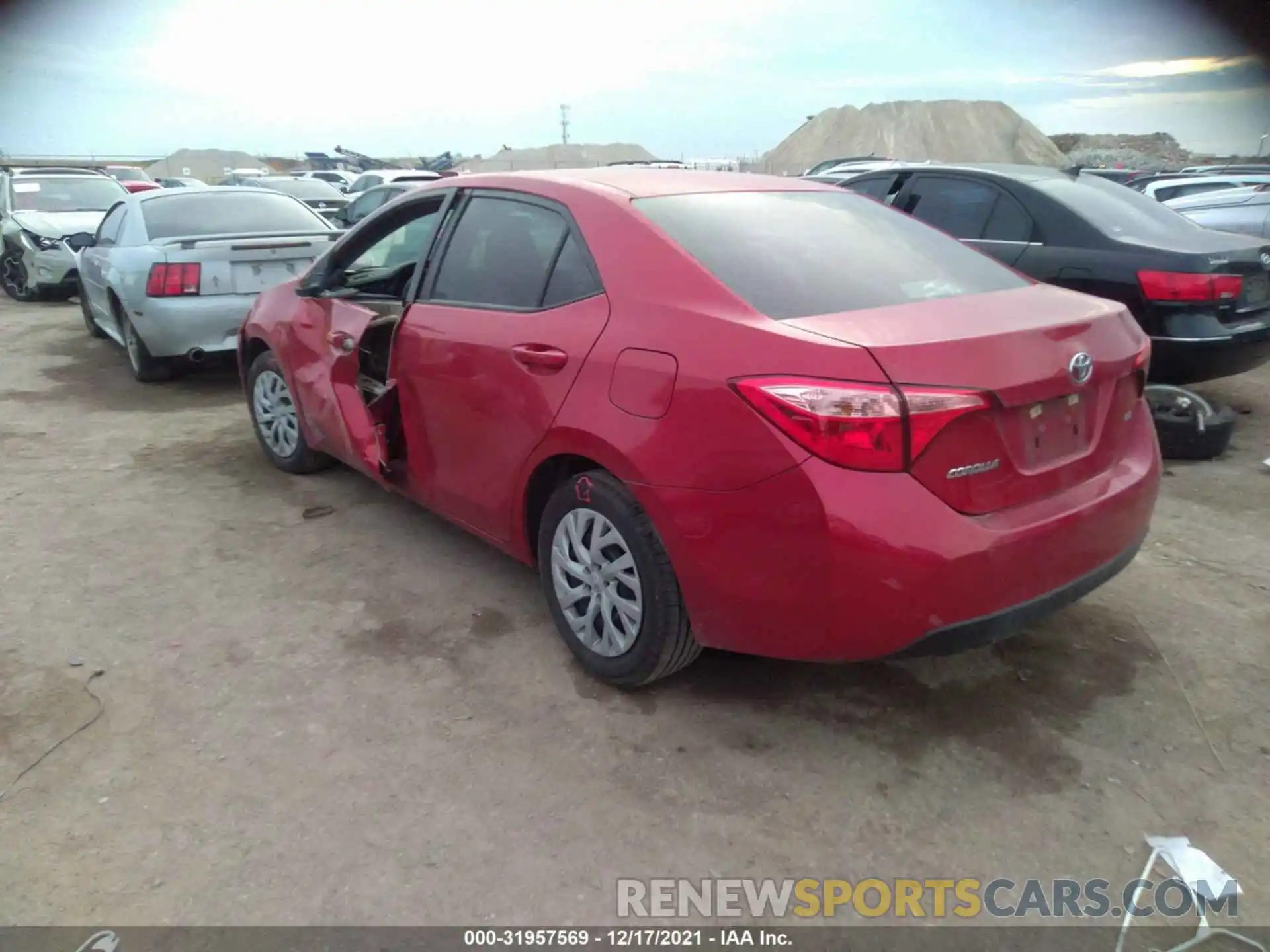 3 Photograph of a damaged car 5YFBURHE7KP880446 TOYOTA COROLLA 2019