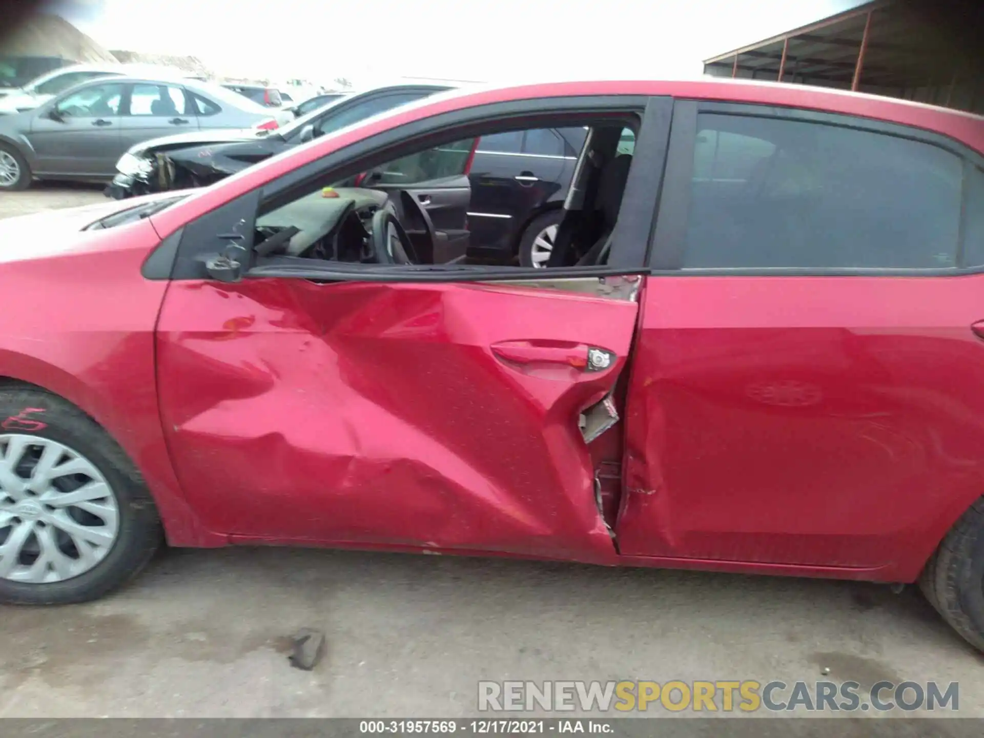 6 Photograph of a damaged car 5YFBURHE7KP880446 TOYOTA COROLLA 2019