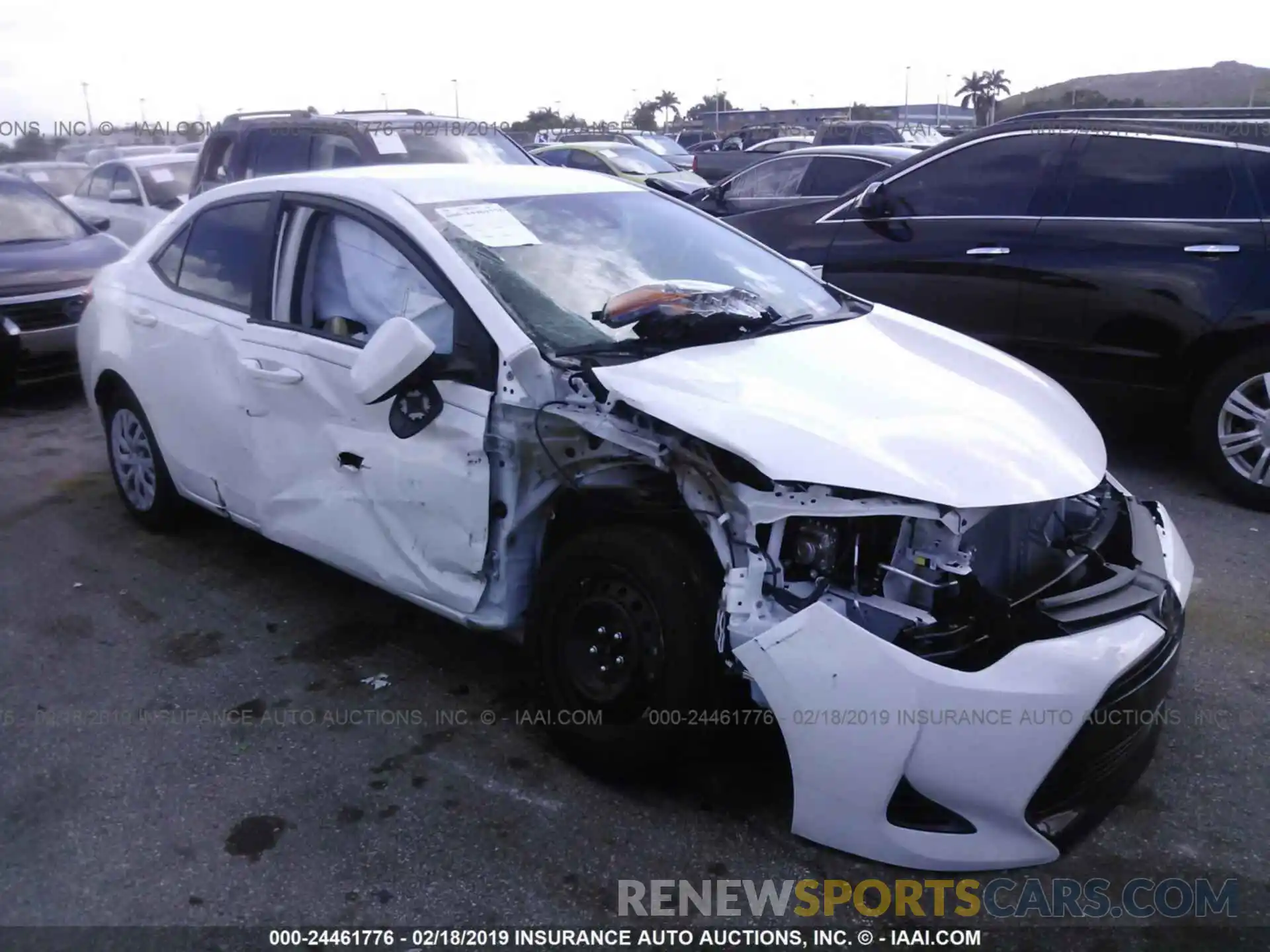 1 Photograph of a damaged car 5YFBURHE7KP880561 TOYOTA COROLLA 2019