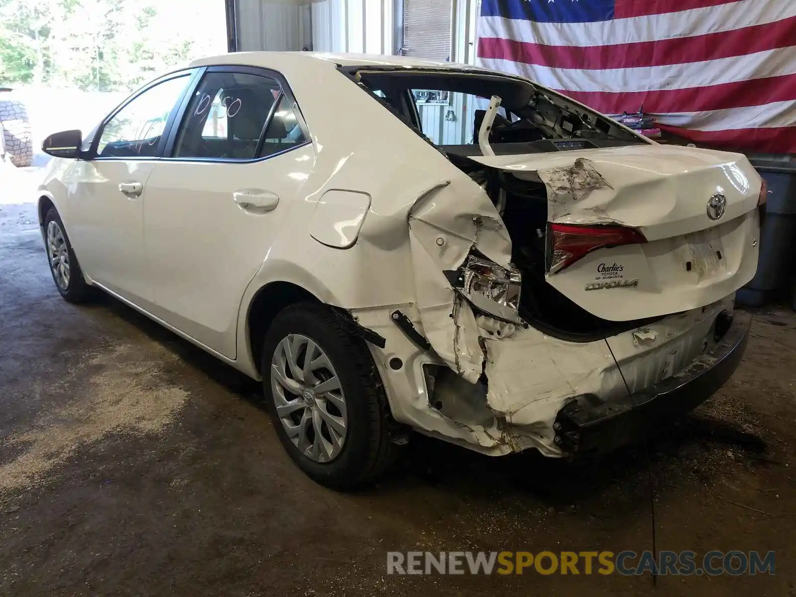 3 Photograph of a damaged car 5YFBURHE7KP881581 TOYOTA COROLLA 2019