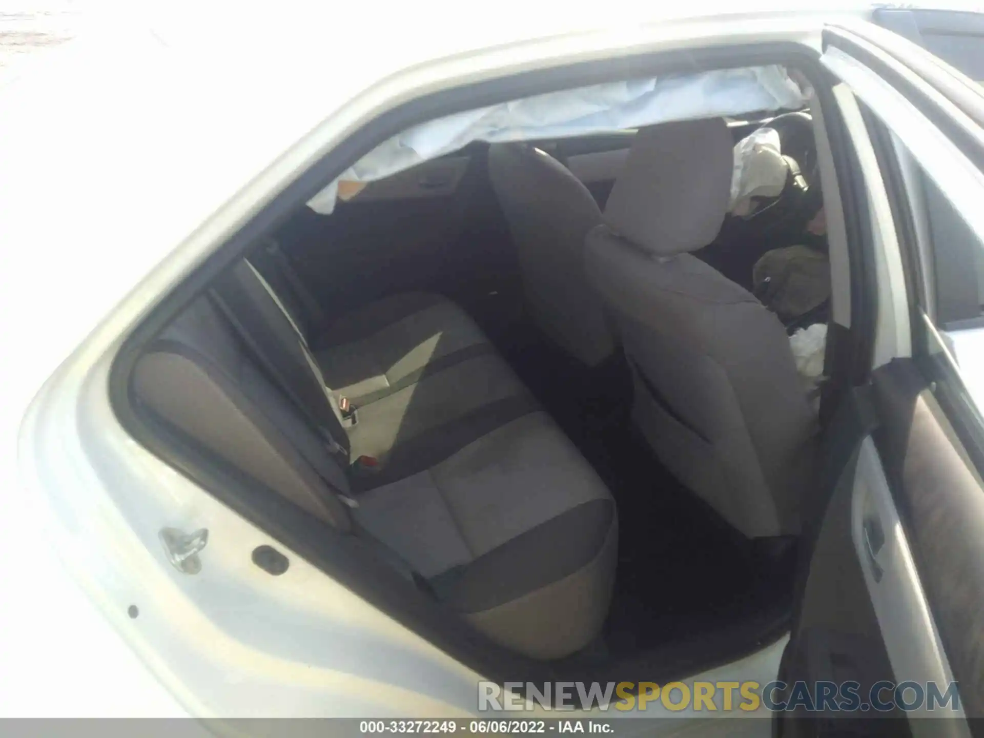 8 Photograph of a damaged car 5YFBURHE7KP882049 TOYOTA COROLLA 2019