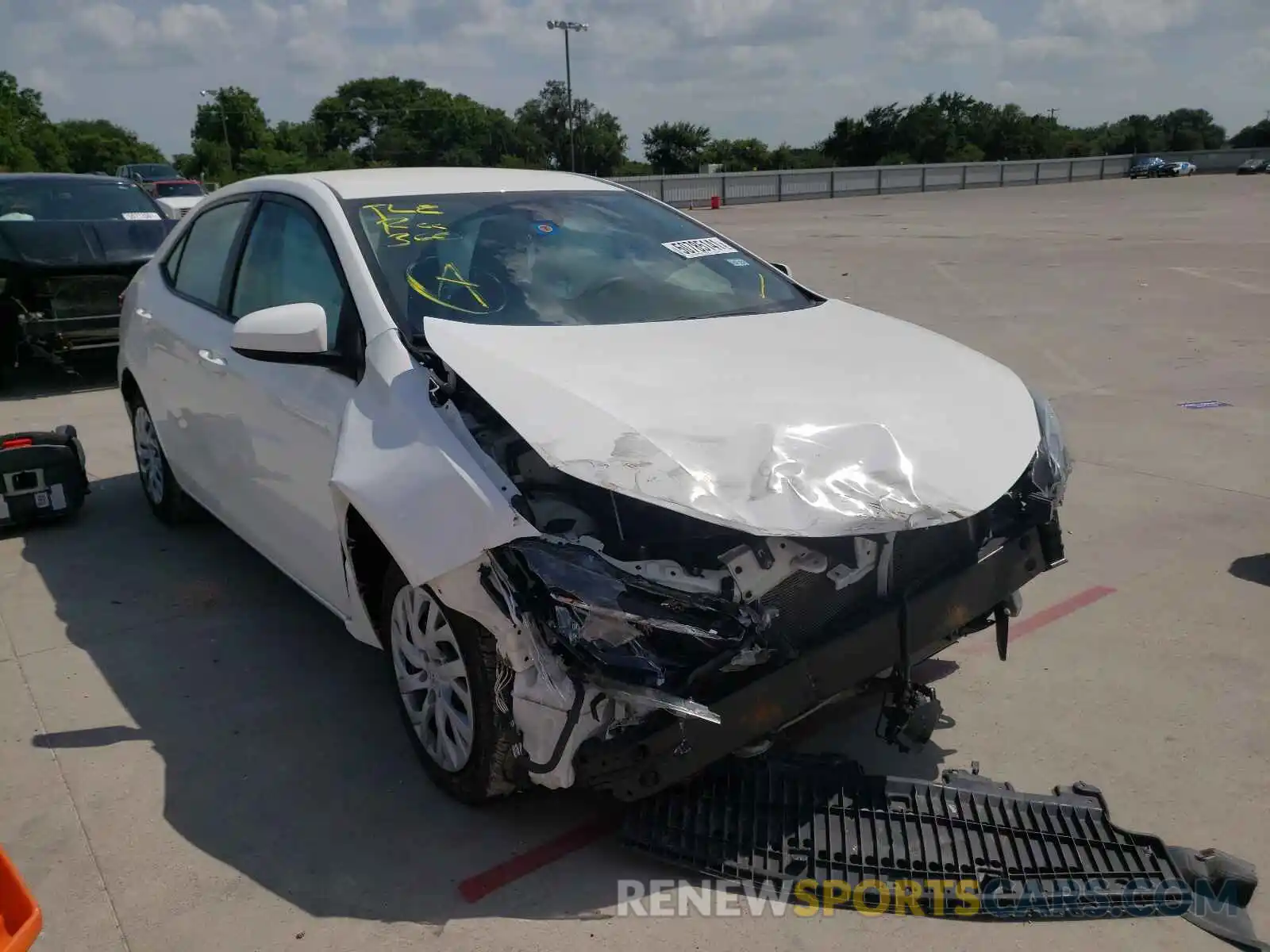 1 Photograph of a damaged car 5YFBURHE7KP882455 TOYOTA COROLLA 2019