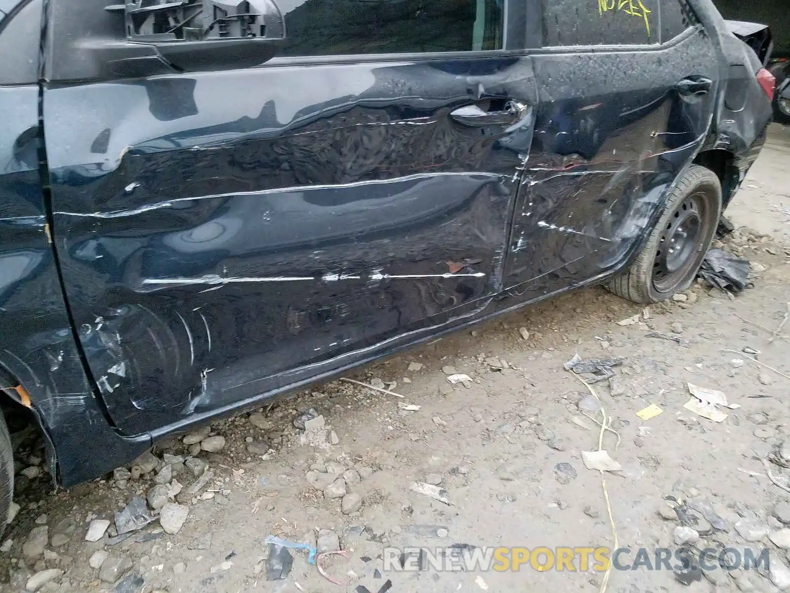 9 Photograph of a damaged car 5YFBURHE7KP884514 TOYOTA COROLLA 2019